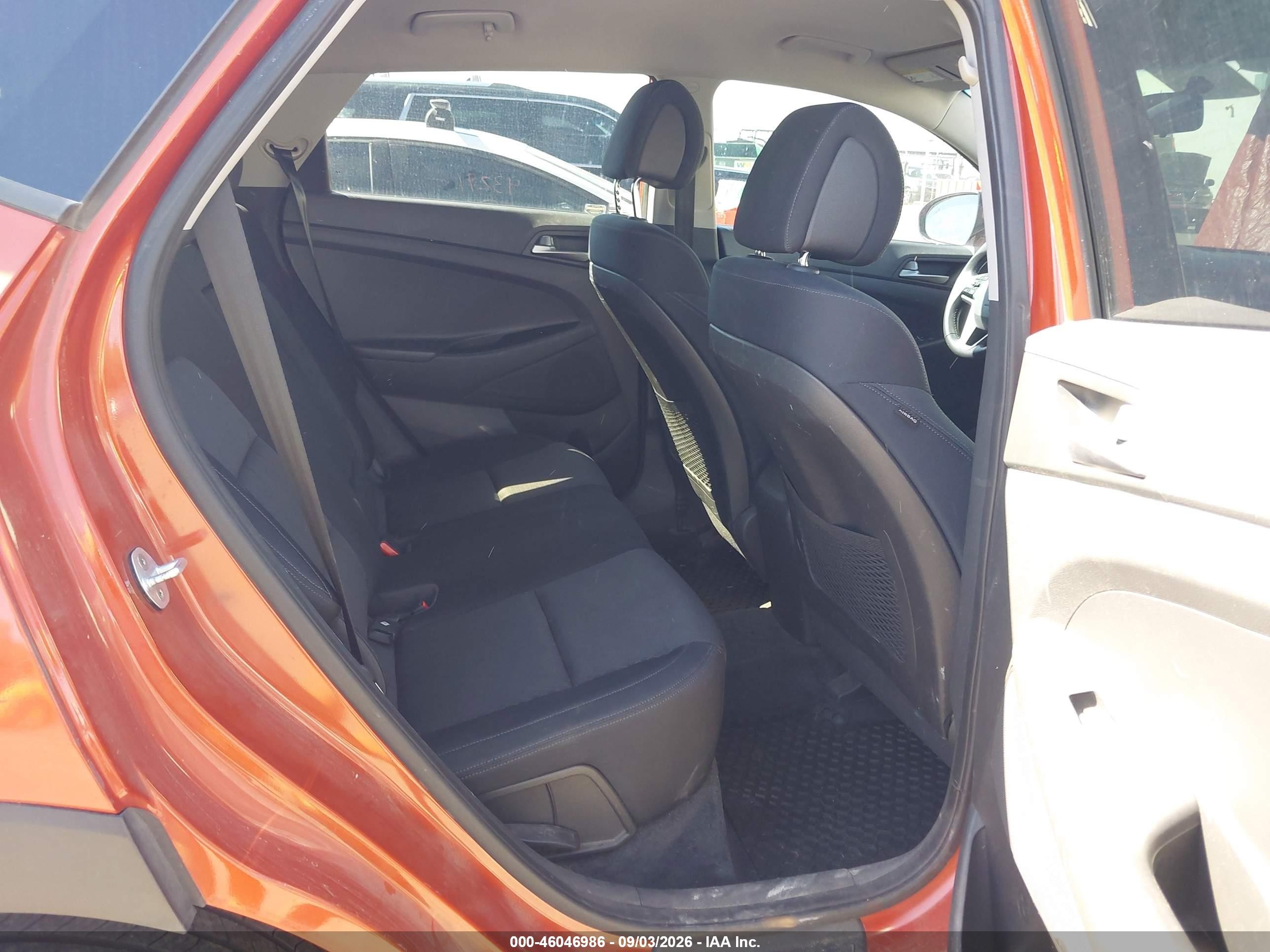 2016 Hyundai Tucson Sport Orange vin: KM8J3CA29GU068180
