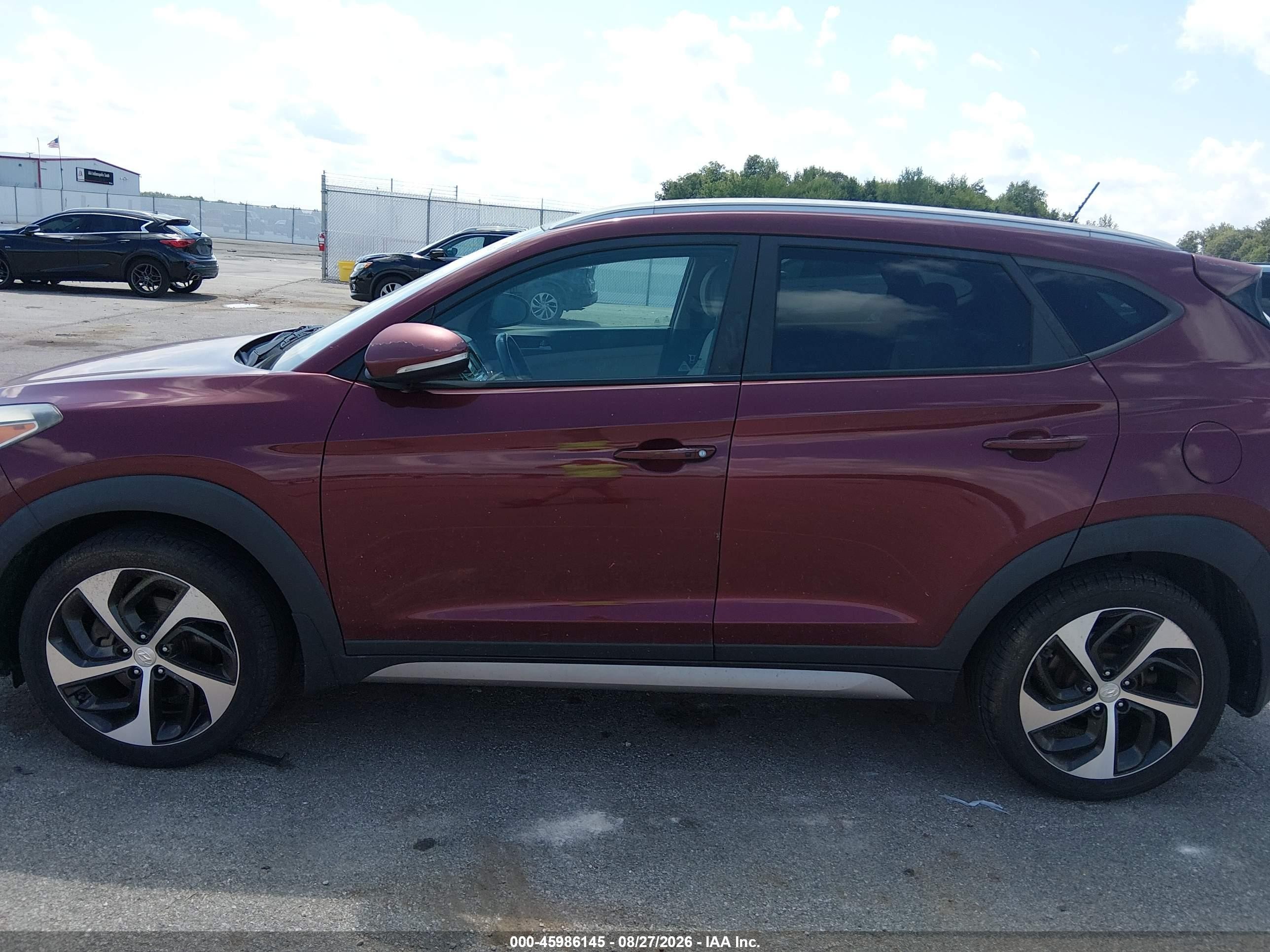 2017 Hyundai Tucson Sport Red vin: KM8J3CA29HU271796