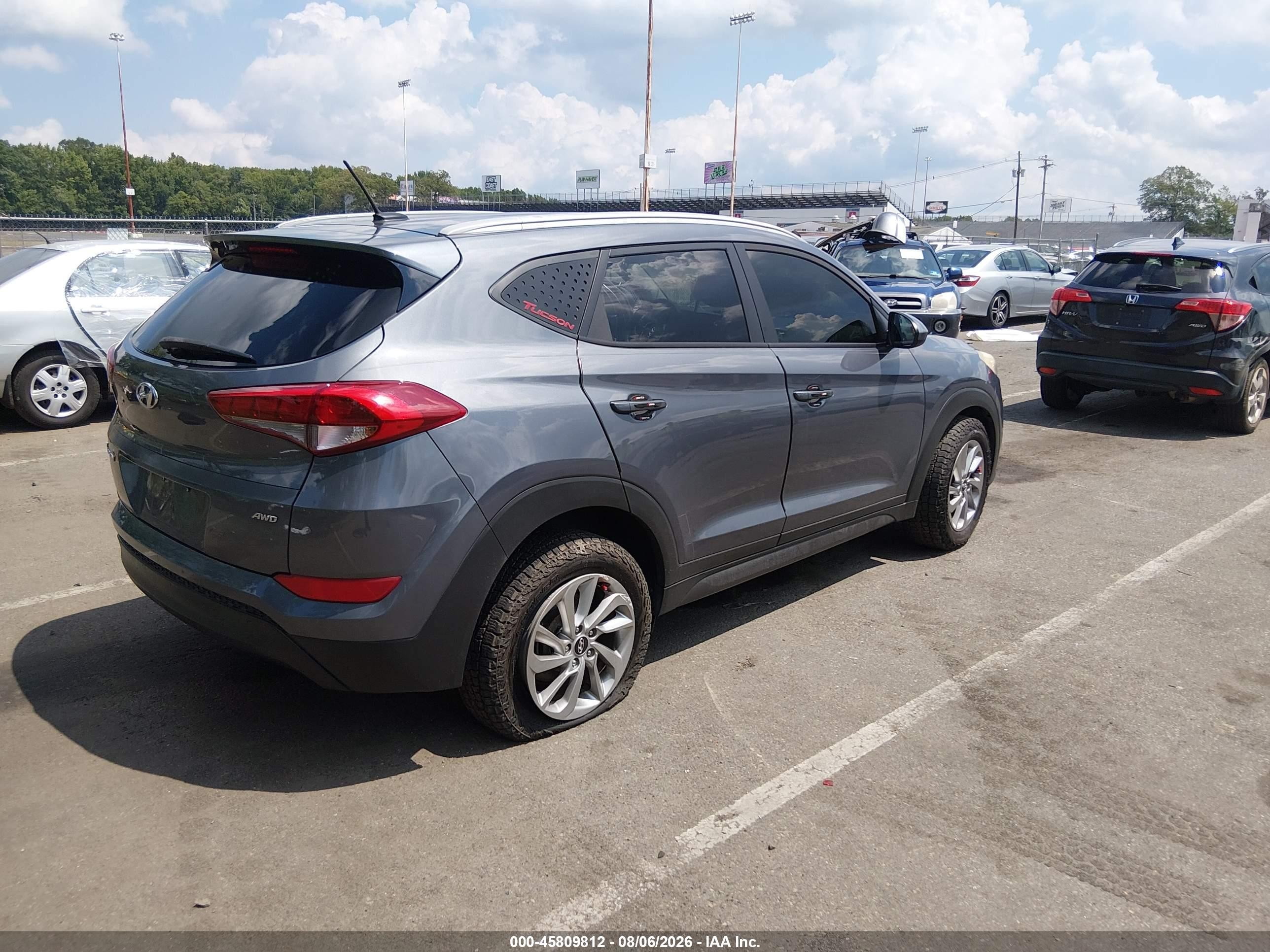 2016 Hyundai Tucson Se Gray vin: KM8J3CA40GU130020