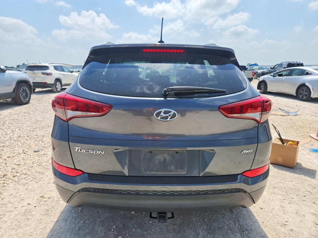 2017 Hyundai Tucson Se Серый vin: KM8J3CA41HU334584
