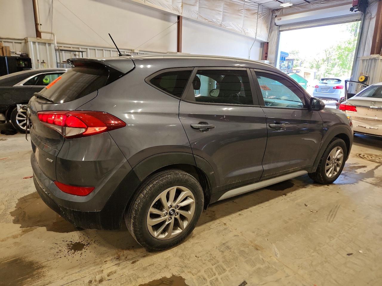 2017 Hyundai Tucson Se Угольный vin: KM8J3CA41HU482931