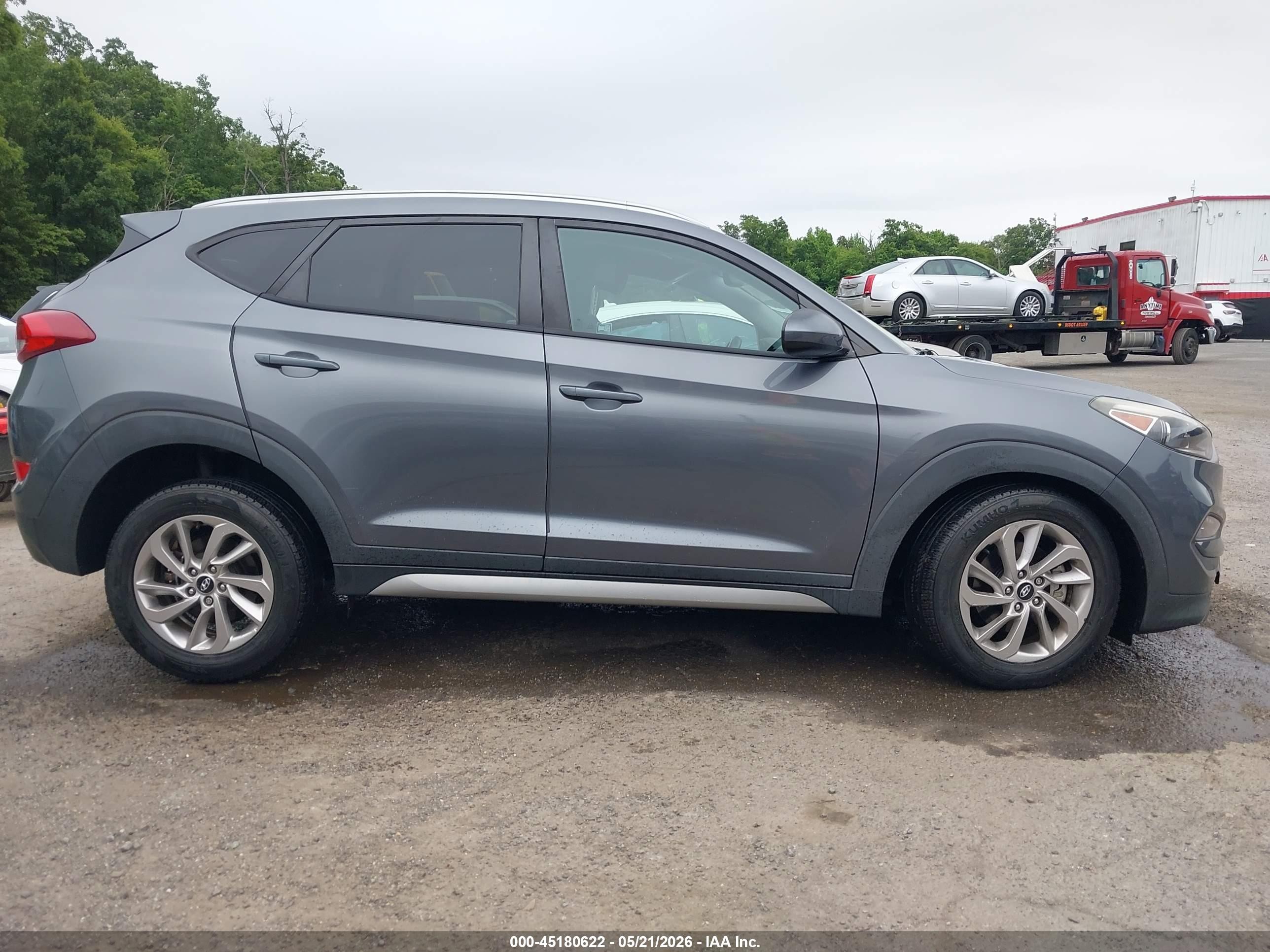 2017 Hyundai Tucson Se Серый vin: KM8J3CA43HU276252