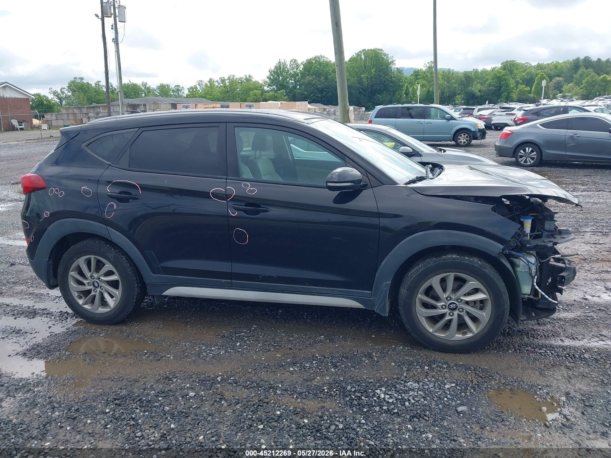 2017 Hyundai Tucson Se Plus Черный vin: KM8J3CA44HU433884