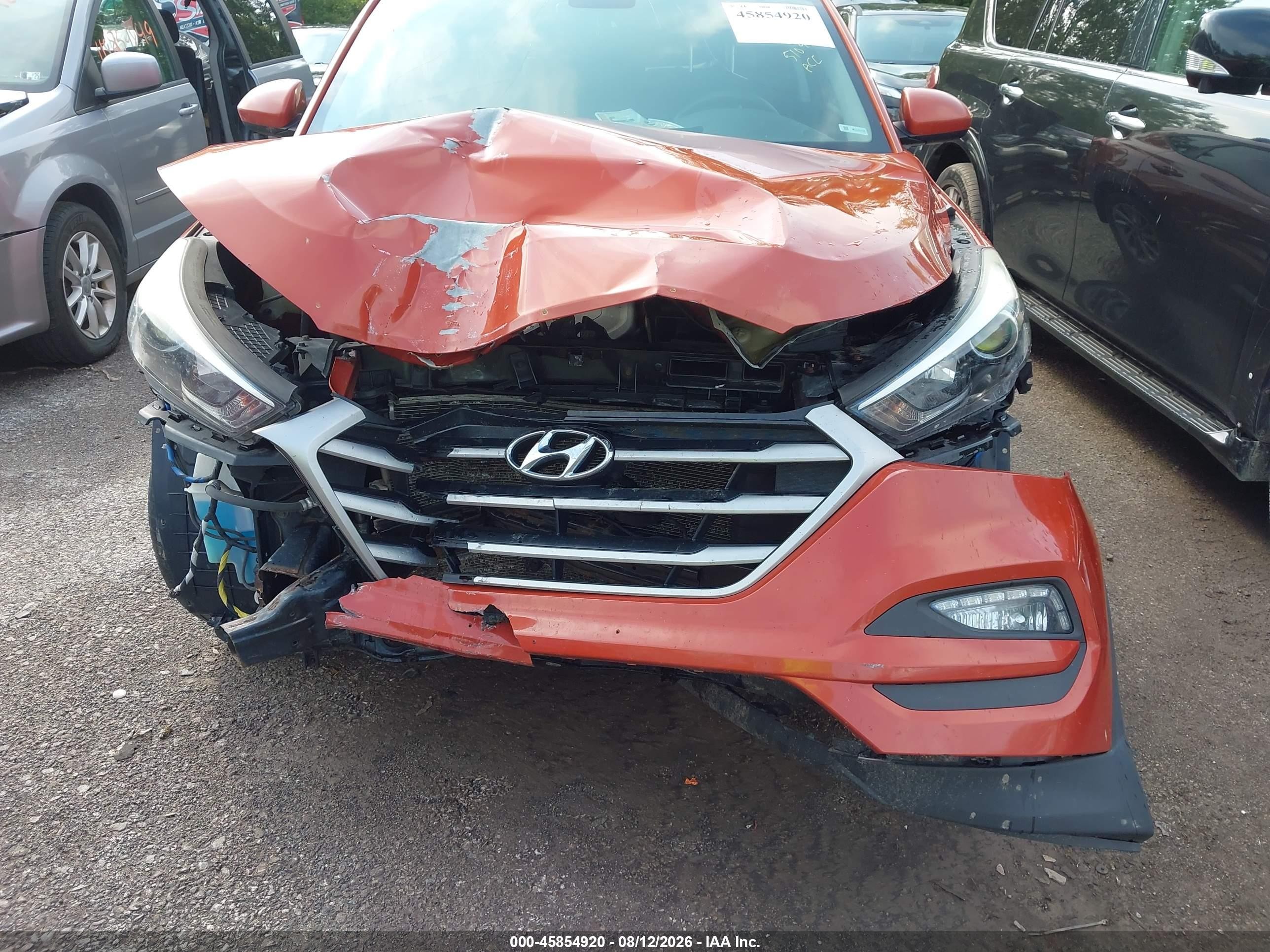 2017 Hyundai Tucson Se Orange vin: KM8J3CA44HU510978
