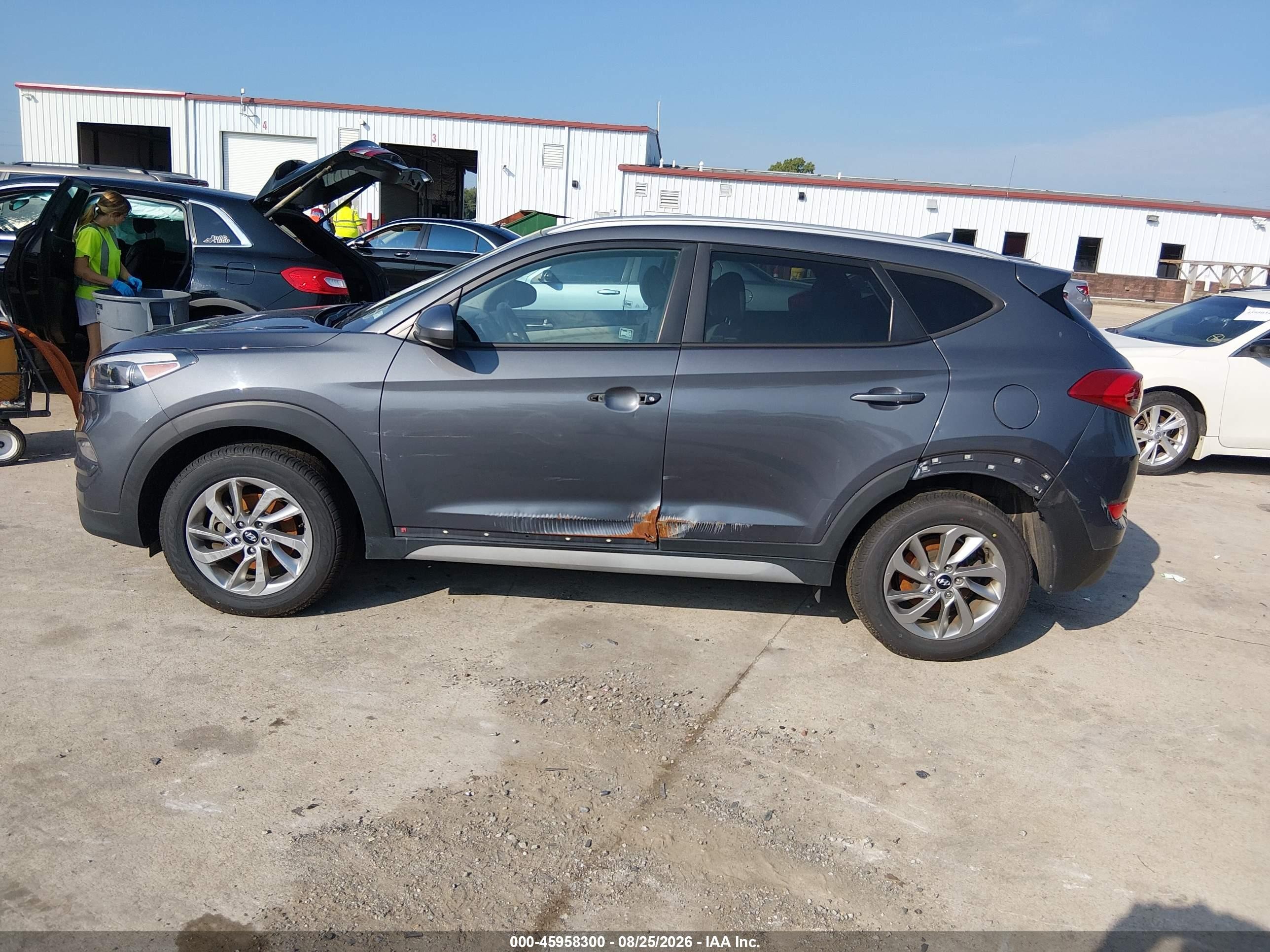 2018 Hyundai Tucson Sel Gray vin: KM8J3CA44JU753213