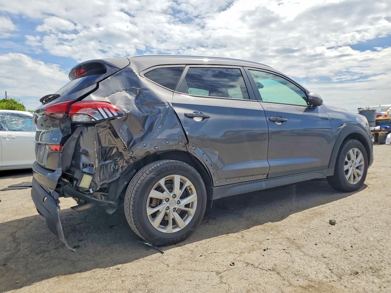 2020 Hyundai Tucson Value Gray vin: KM8J3CA44LU266399