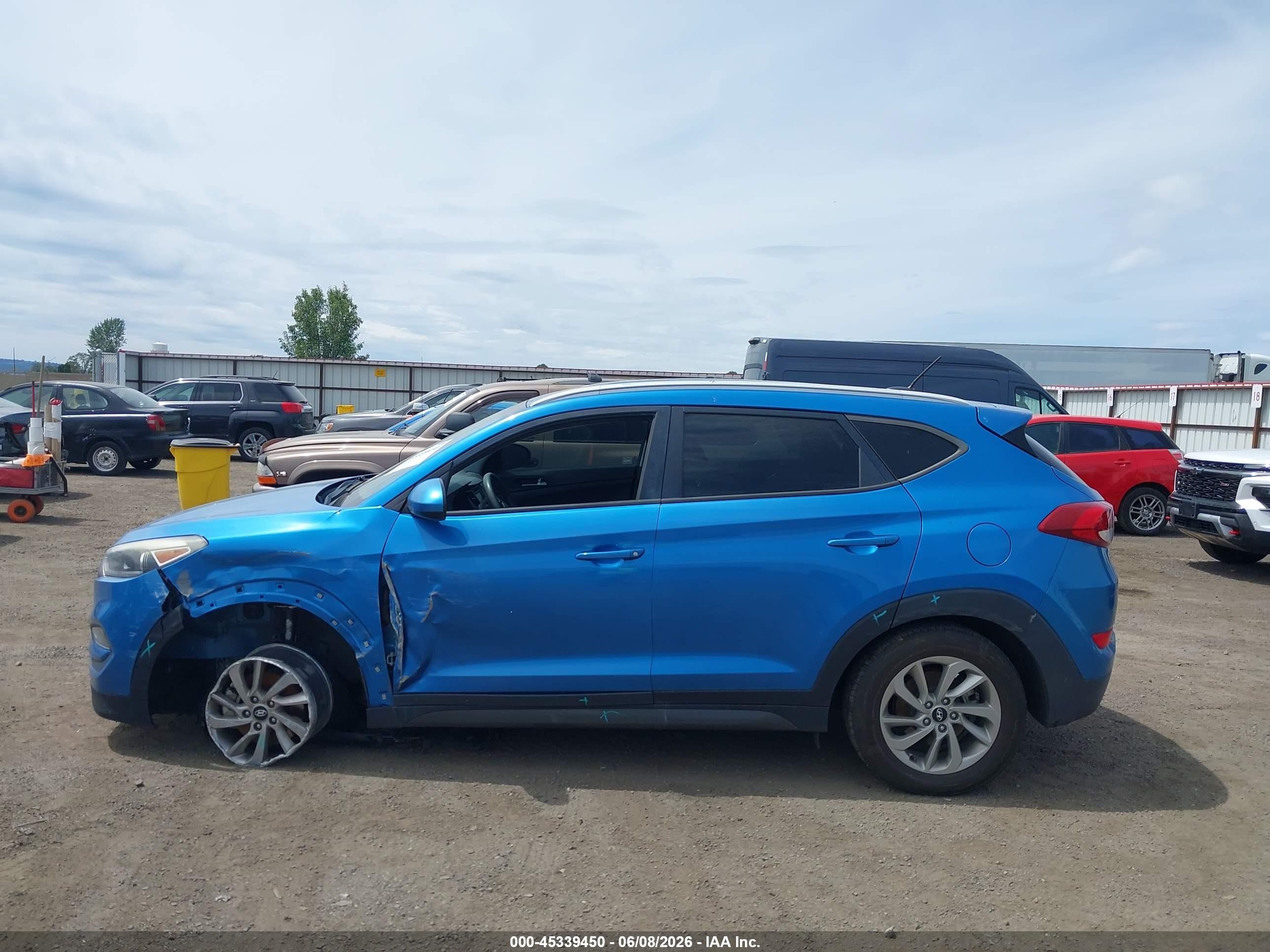 2016 Hyundai Tucson Se Синий vin: KM8J3CA45GU088282
