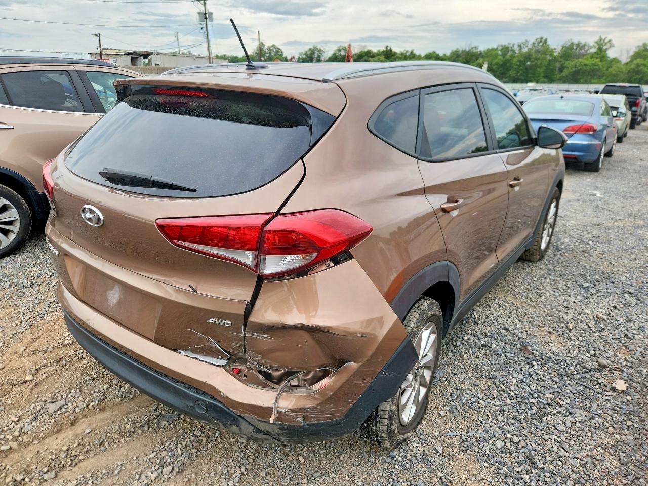 2016 Hyundai Tucson Se Brown vin: KM8J3CA46GU038510