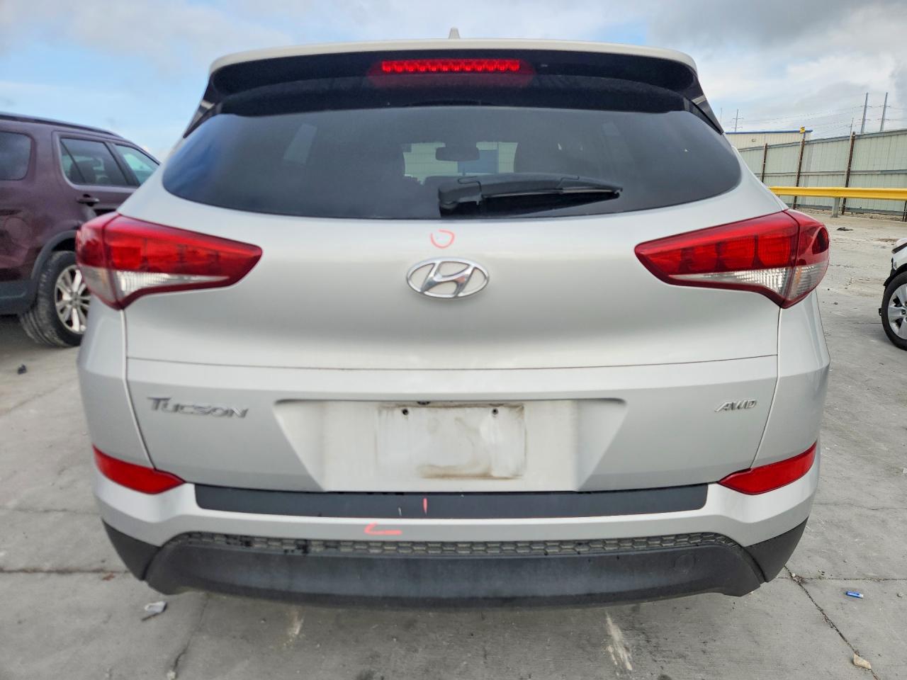 2017 Hyundai Tucson Se Plus Silver vin: KM8J3CA47HU403777