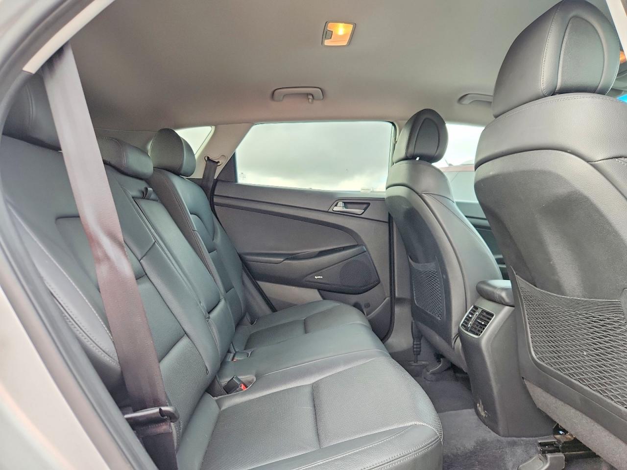 2017 Hyundai Tucson Se Plus Silver vin: KM8J3CA47HU403777
