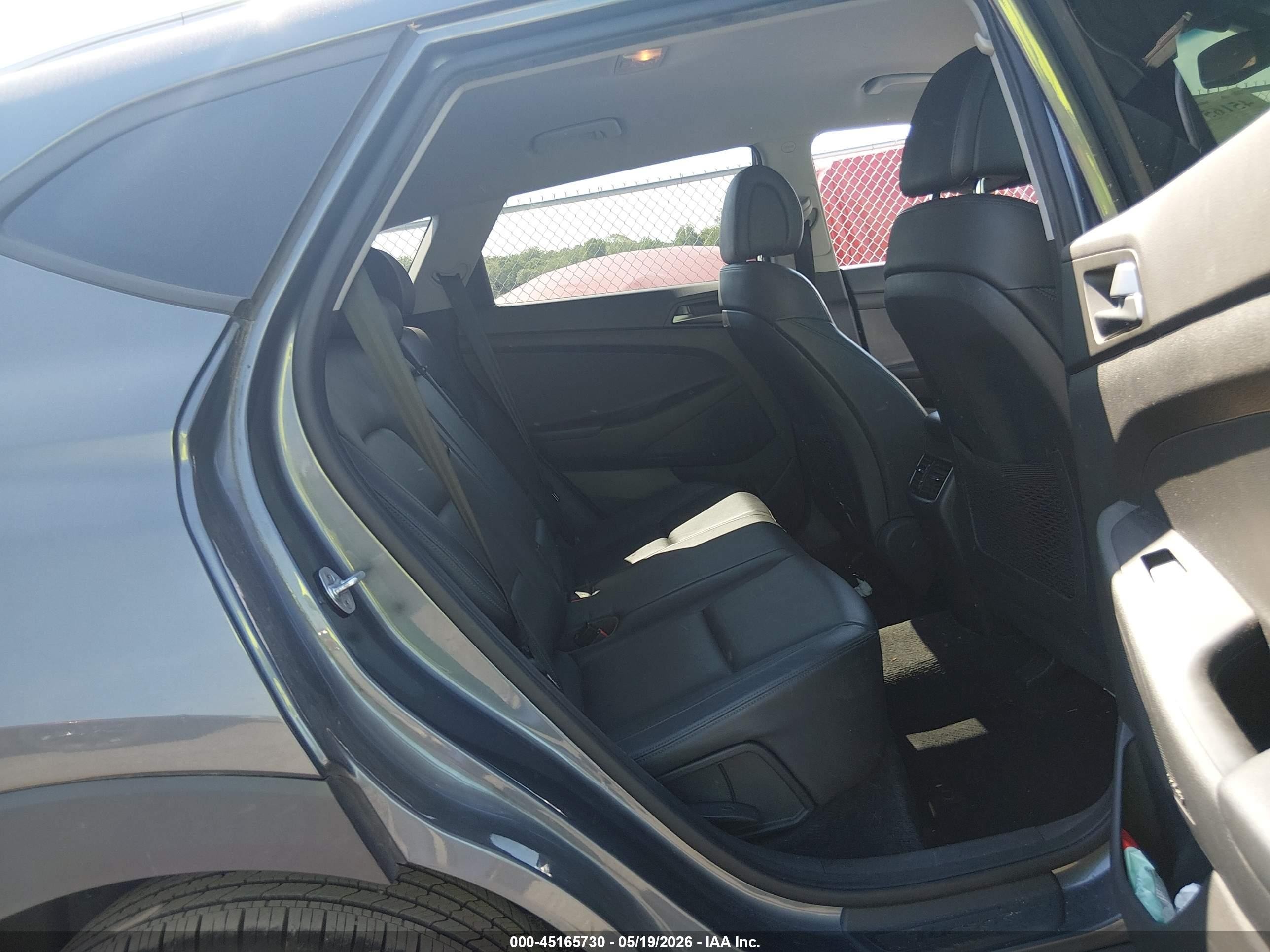 2017 Hyundai Tucson Se Plus Gray vin: KM8J3CA47HU452980