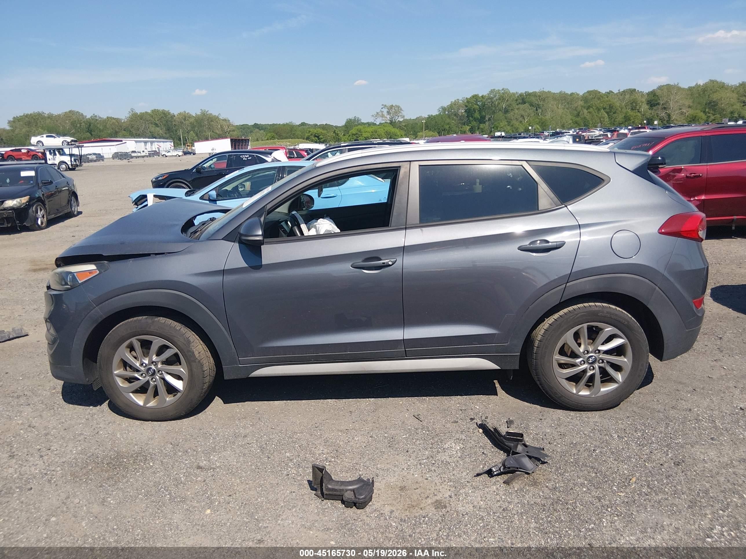 2017 Hyundai Tucson Se Plus Gray vin: KM8J3CA47HU452980