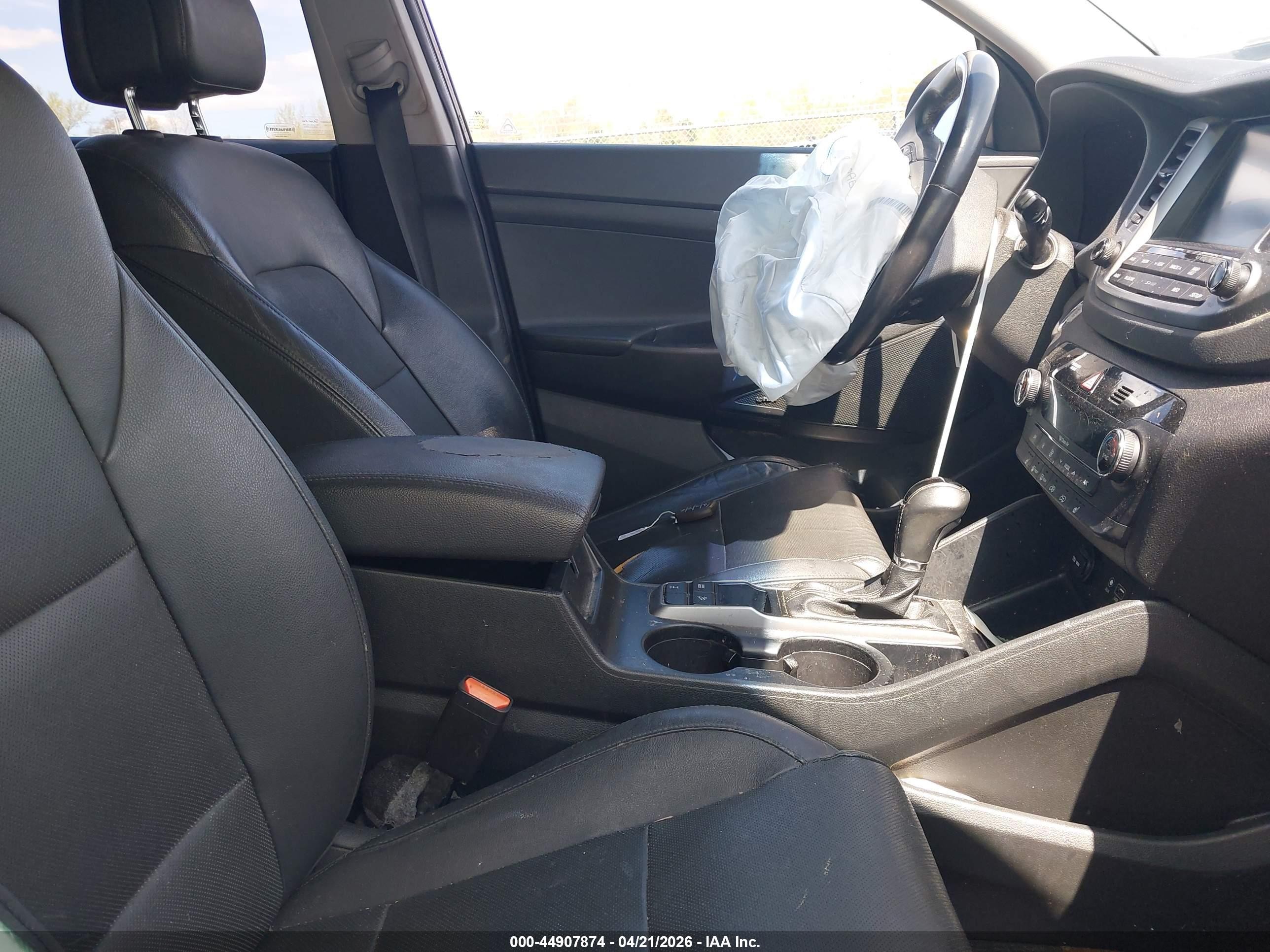 2017 Hyundai Tucson Se Plus Черный vin: KM8J3CA47HU468094