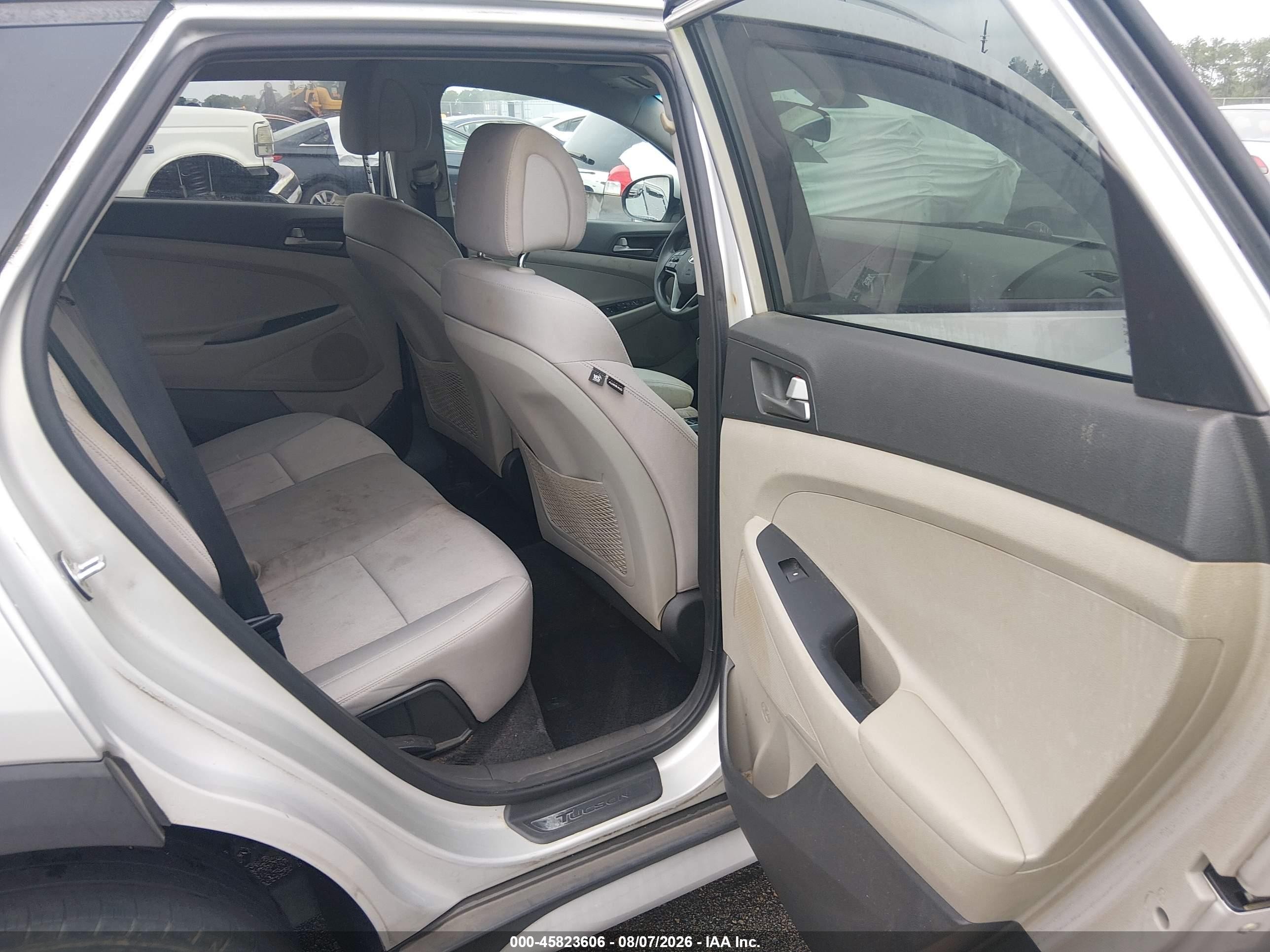 2017 Hyundai Tucson Se Silver vin: KM8J3CA47HU583407