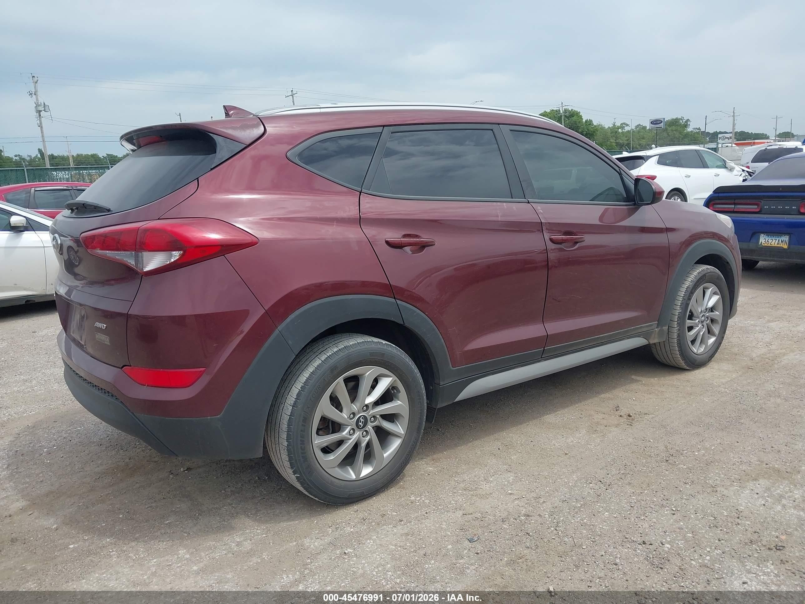 2018 Hyundai Tucson Sel Maroon vin: KM8J3CA48JU619577