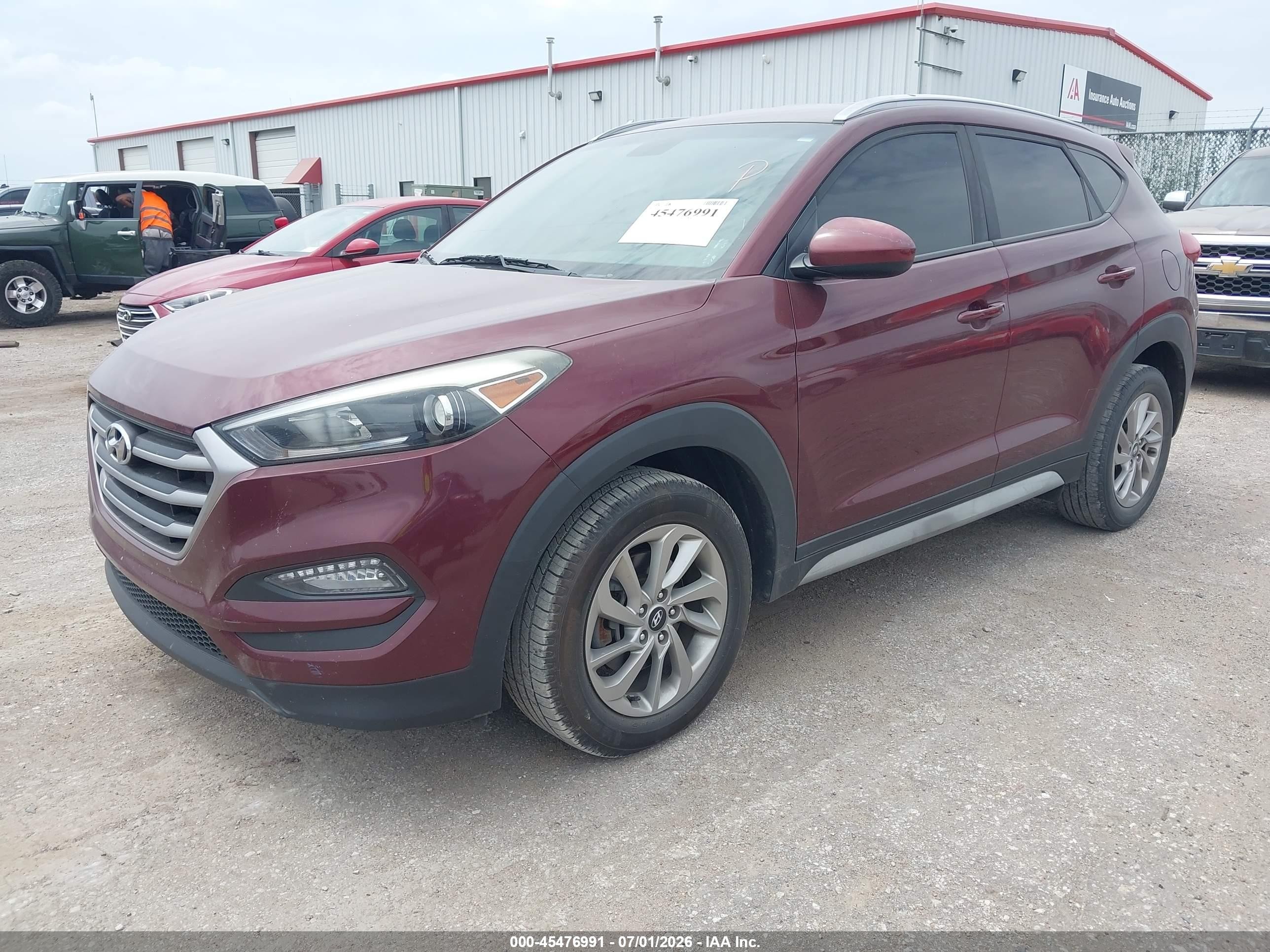 2018 Hyundai Tucson Sel Maroon vin: KM8J3CA48JU619577