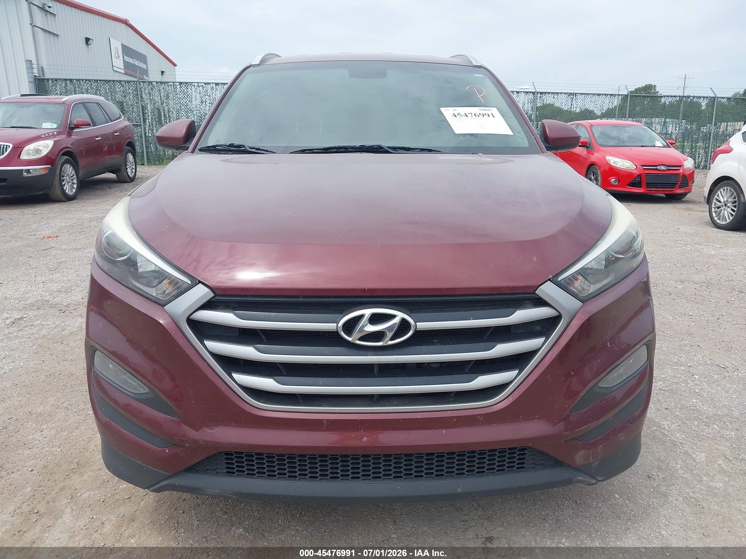 2018 Hyundai Tucson Sel Maroon vin: KM8J3CA48JU619577
