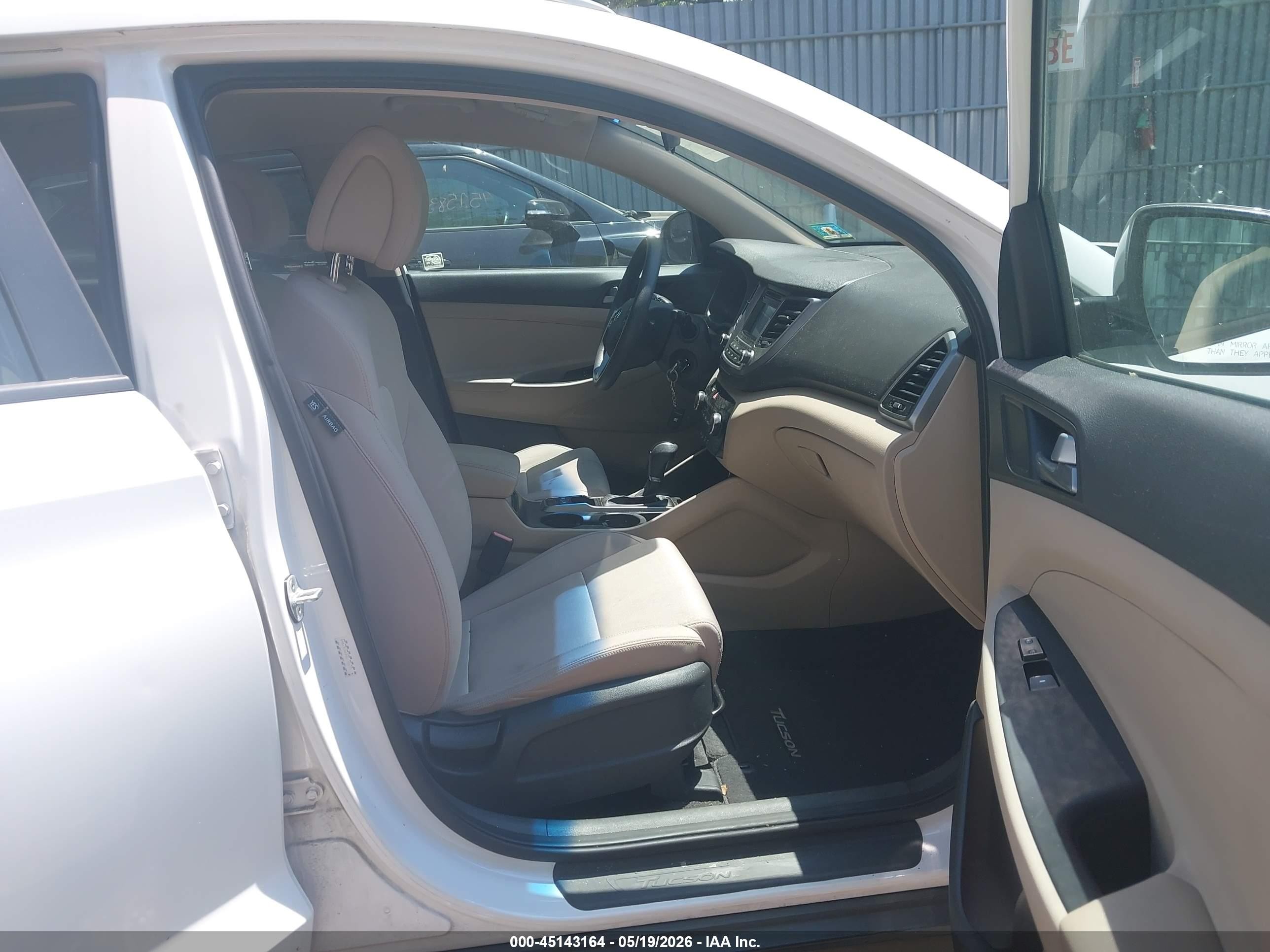 2016 Hyundai Tucson Se Белый vin: KM8J3CA49GU130677