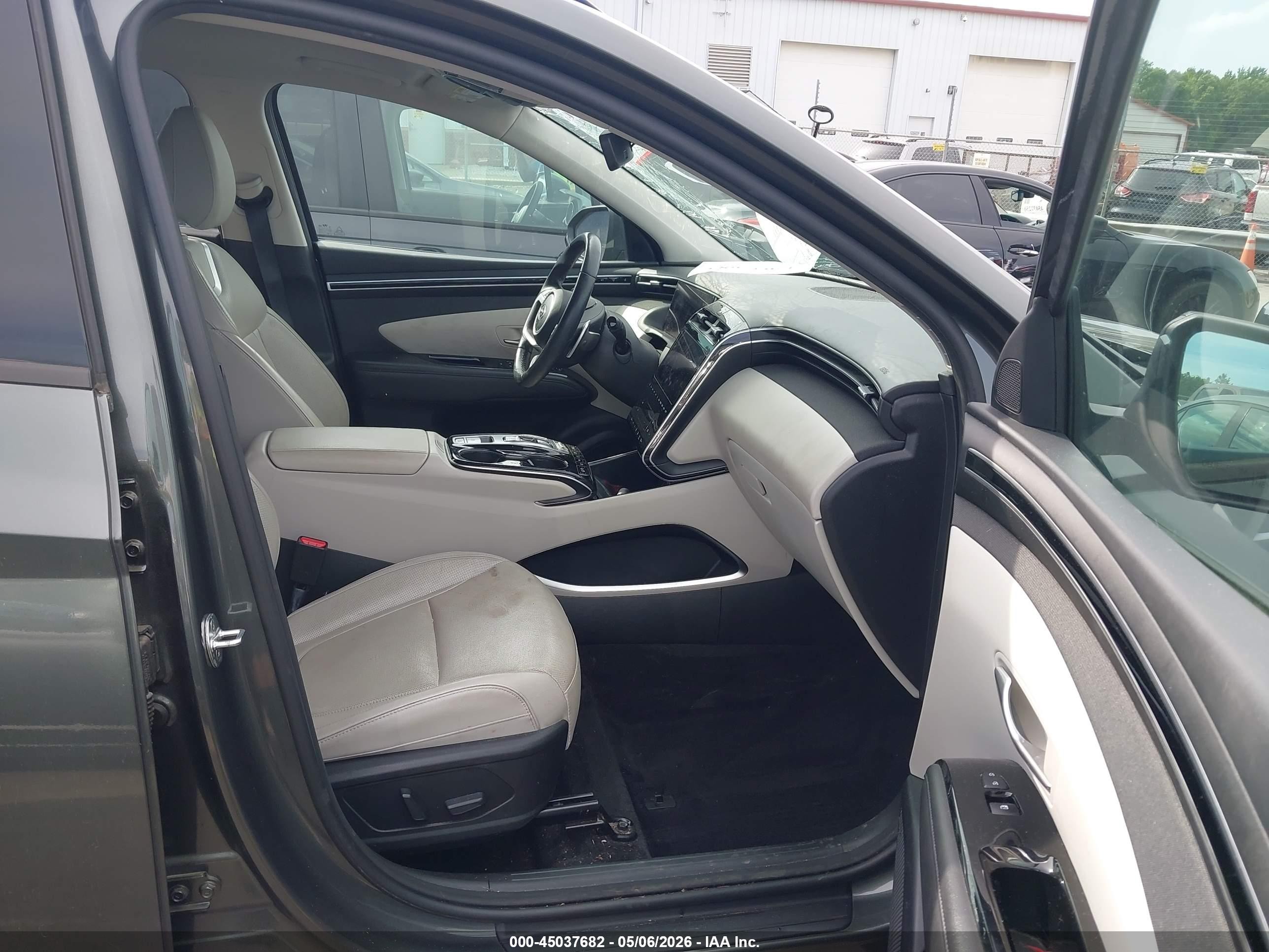 2022 Hyundai Tucson Limited Gray vin: KM8JECAE9NU060369
