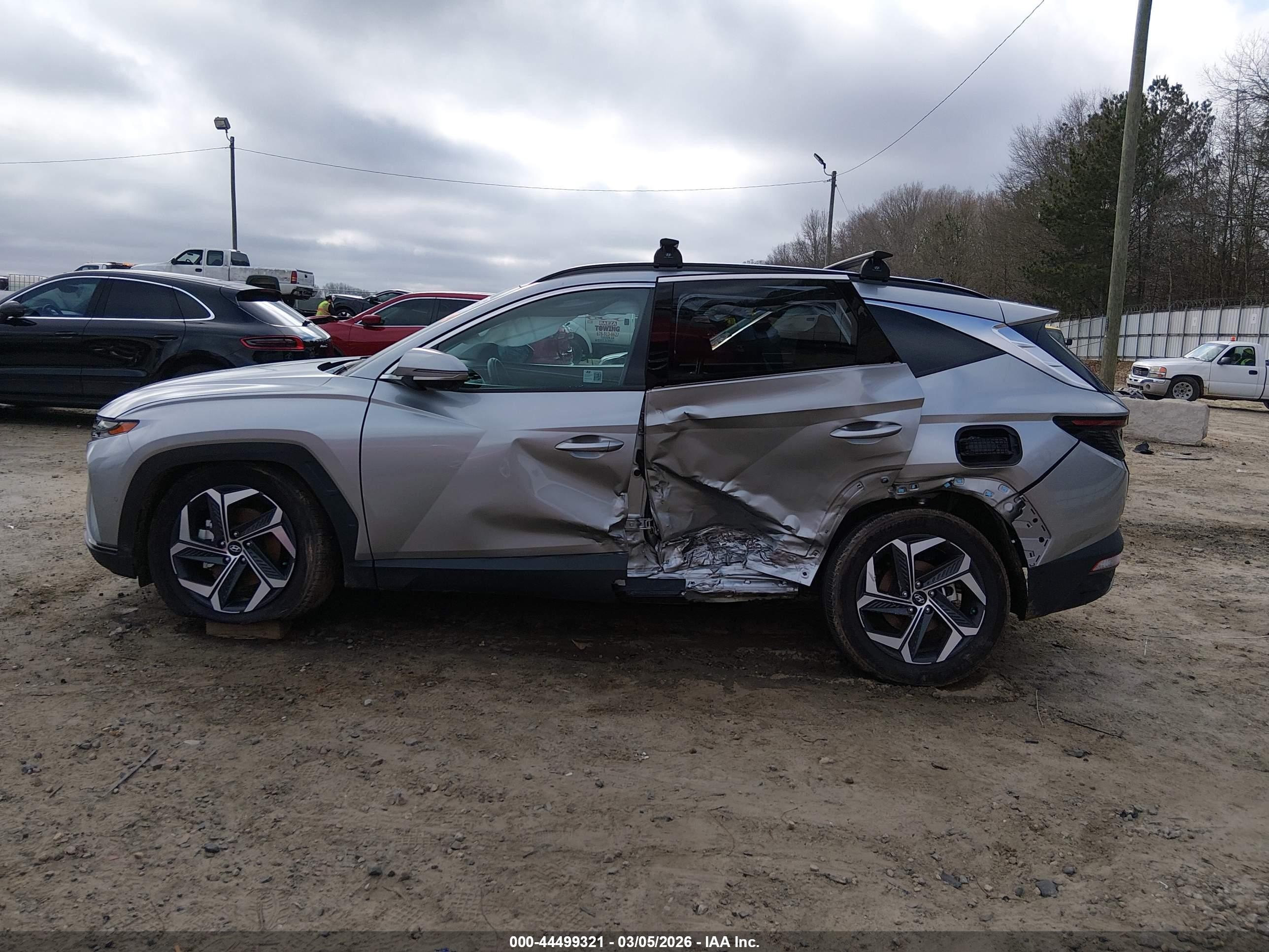 2024 Hyundai Tucson Hybrid Limited Серебряный vin: KM8JECD18RU235810