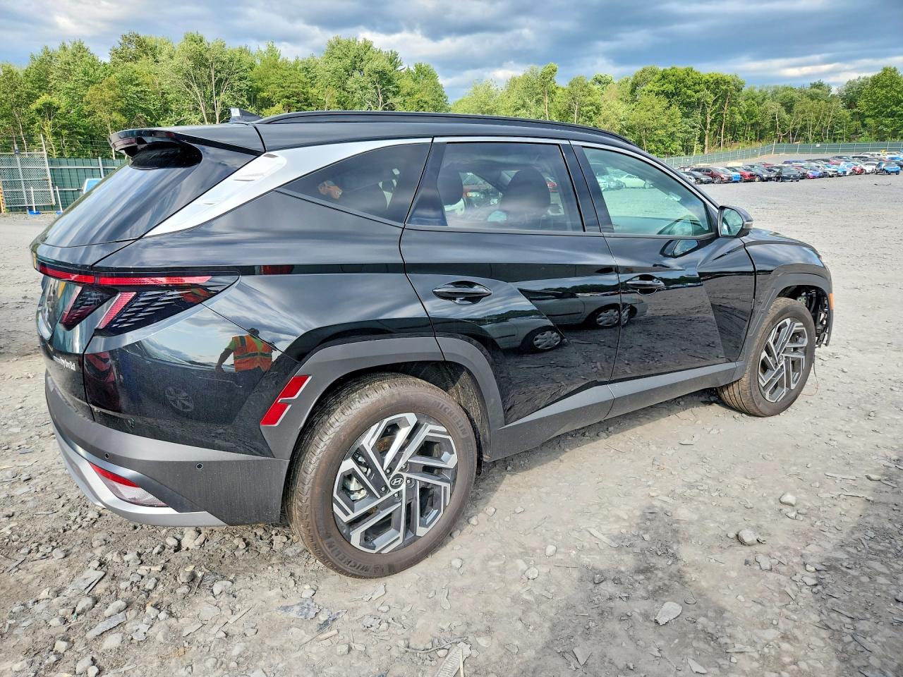 2026 Hyundai Tucson Hybrid Limited Black vin: KM8JEDD16TU455170