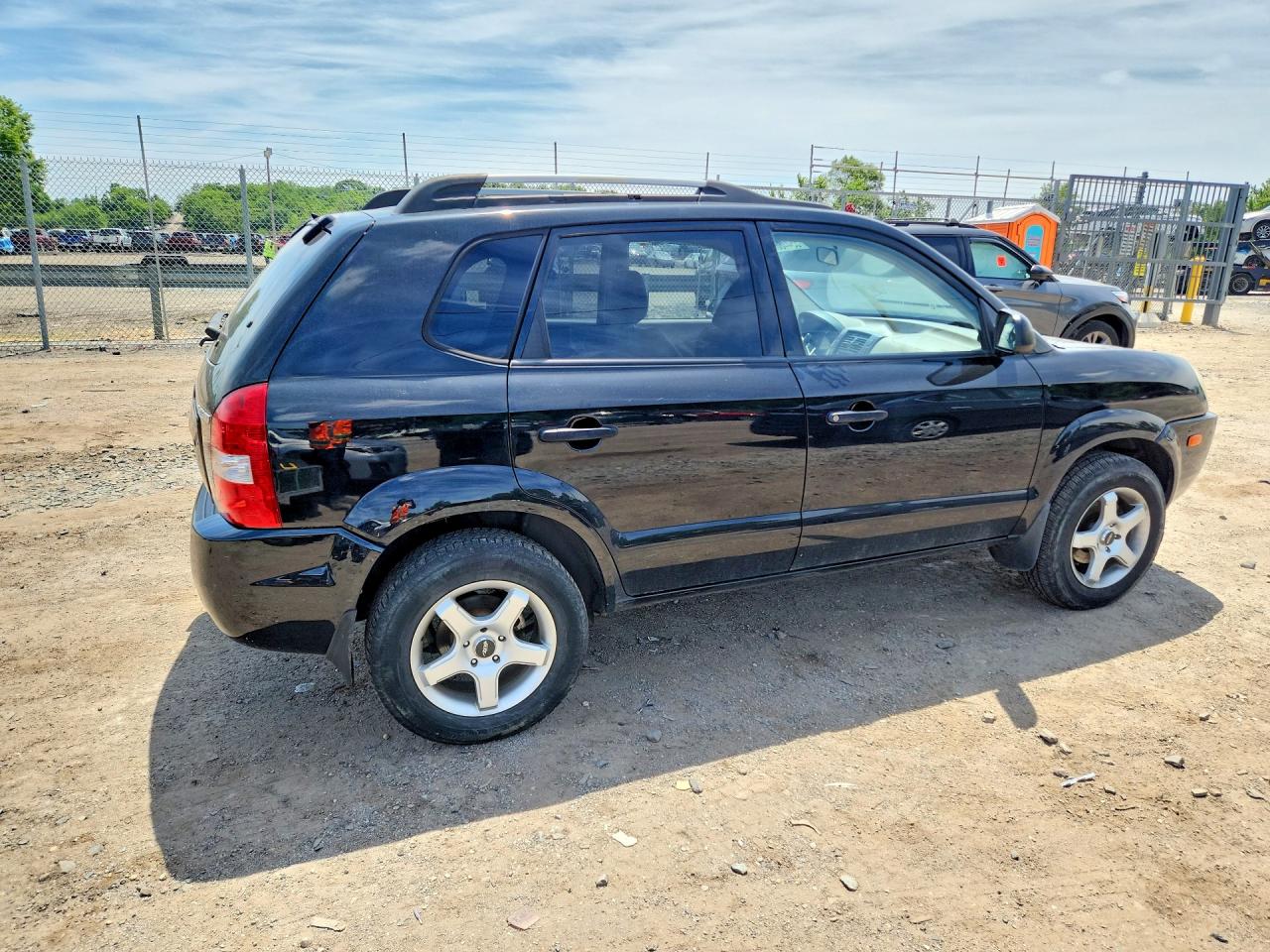 2005 Hyundai Tucson Gl Black vin: KM8JM12B05U074799