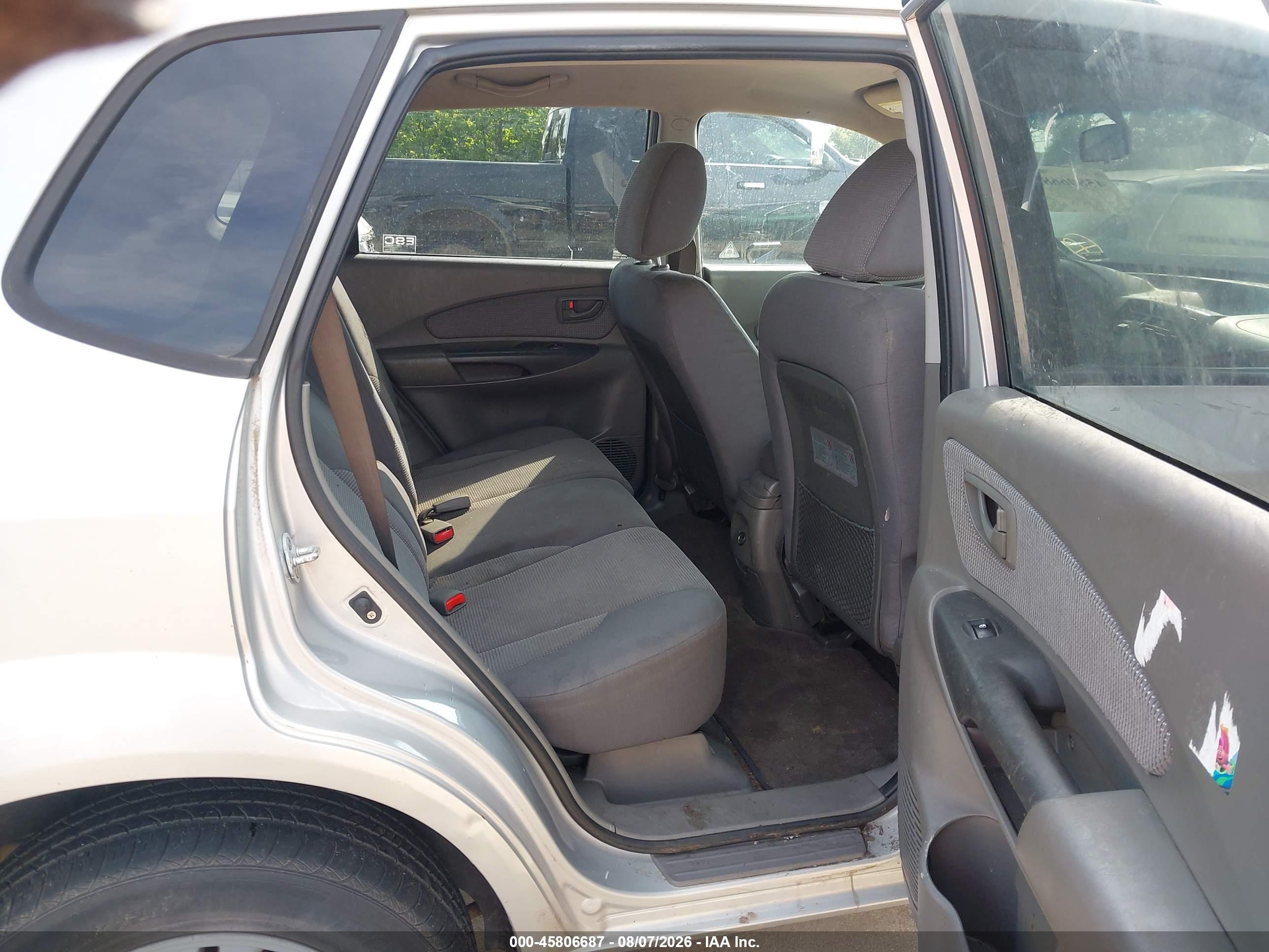 2008 Hyundai Tucson Gls Серебряный vin: KM8JM12B28U872838