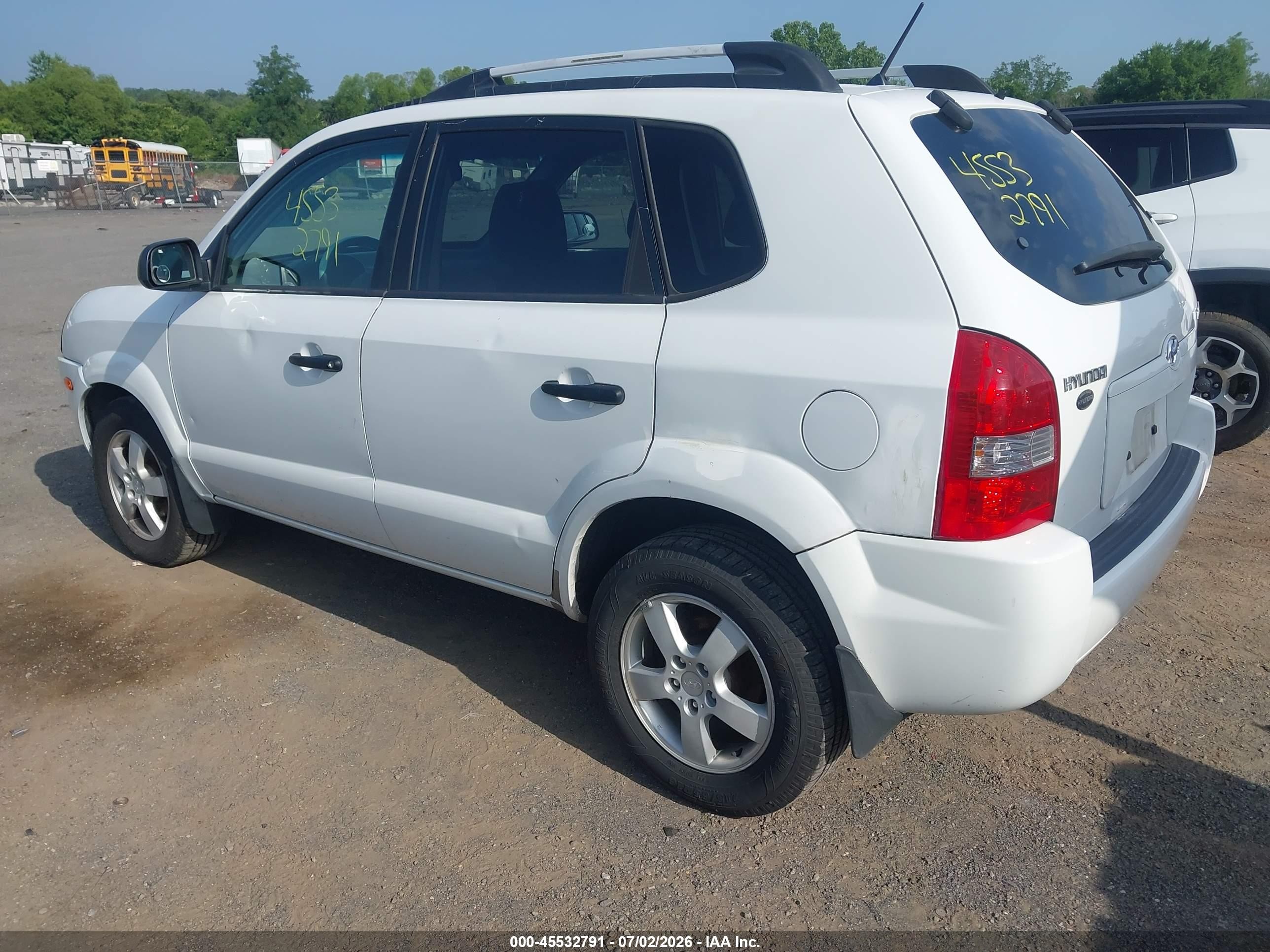 2005 Hyundai Tucson Gl White vin: KM8JM12B55U079805