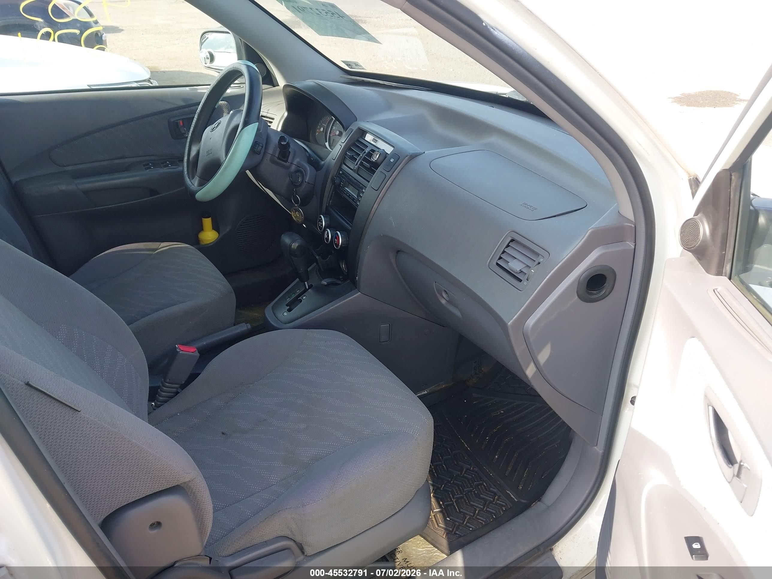 2005 Hyundai Tucson Gl White vin: KM8JM12B55U079805
