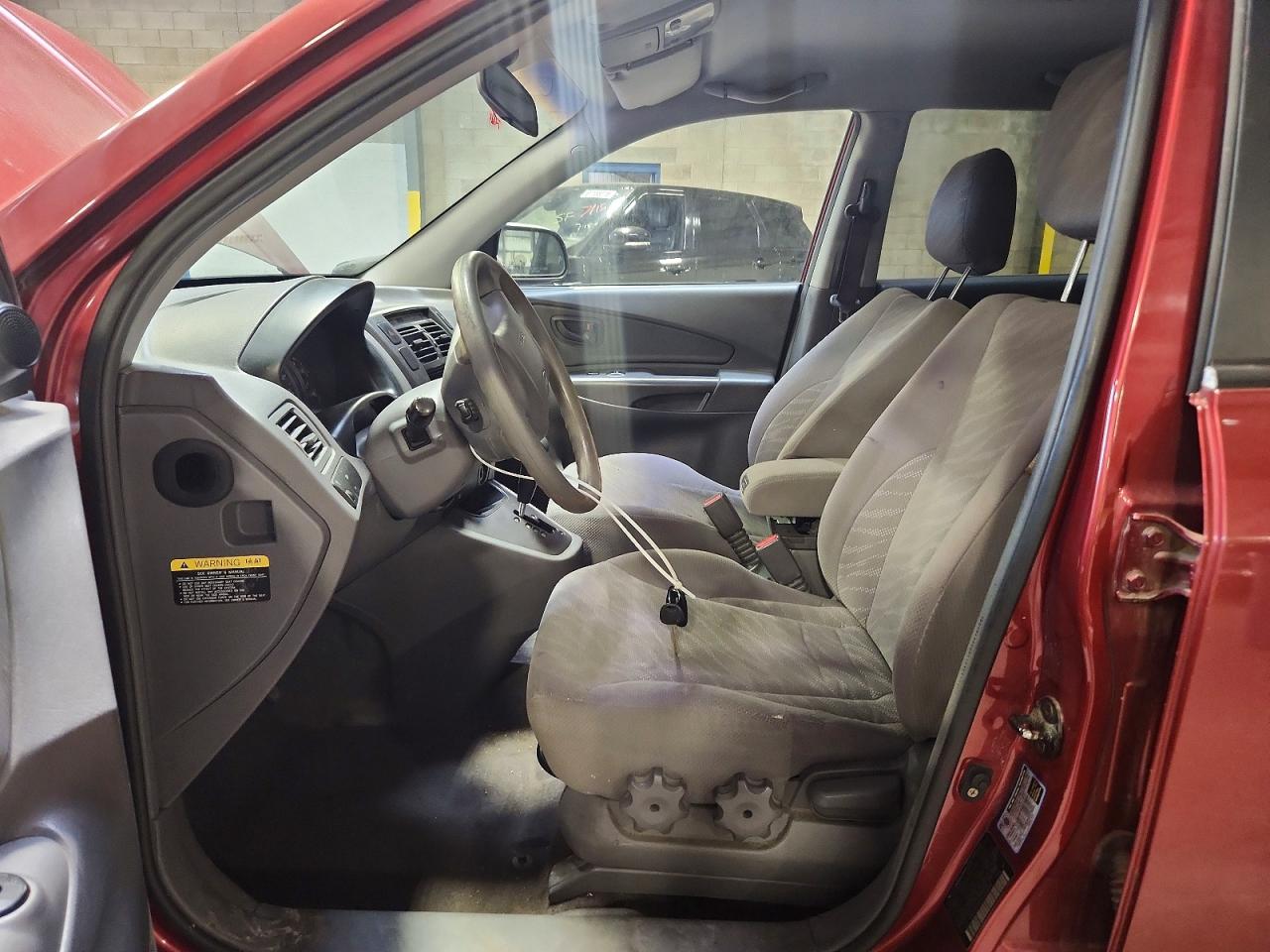 2005 Hyundai Tucson Gl Maroon vin: KM8JM12B85U084688