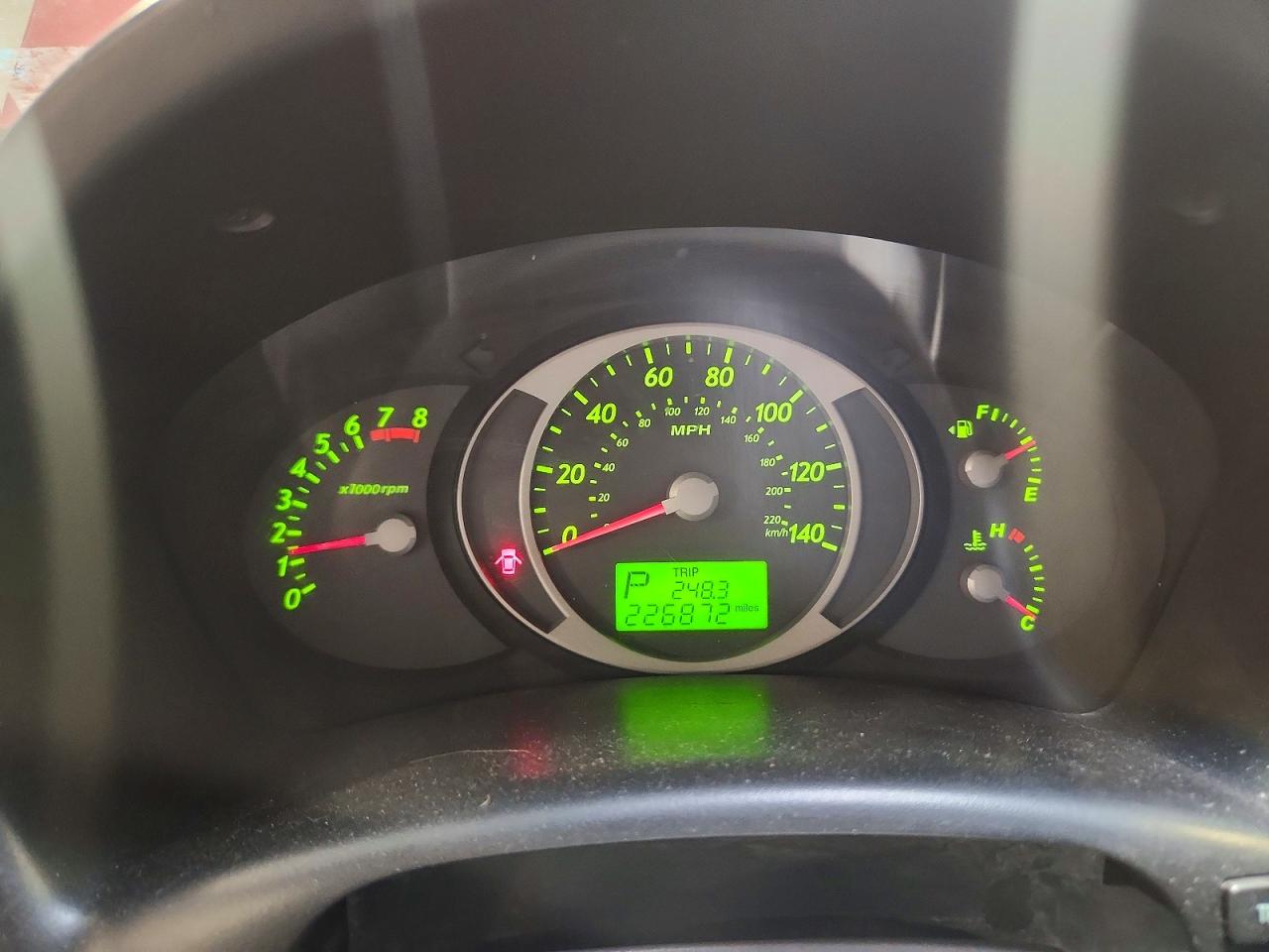 2005 Hyundai Tucson Gl Maroon vin: KM8JM12B85U084688