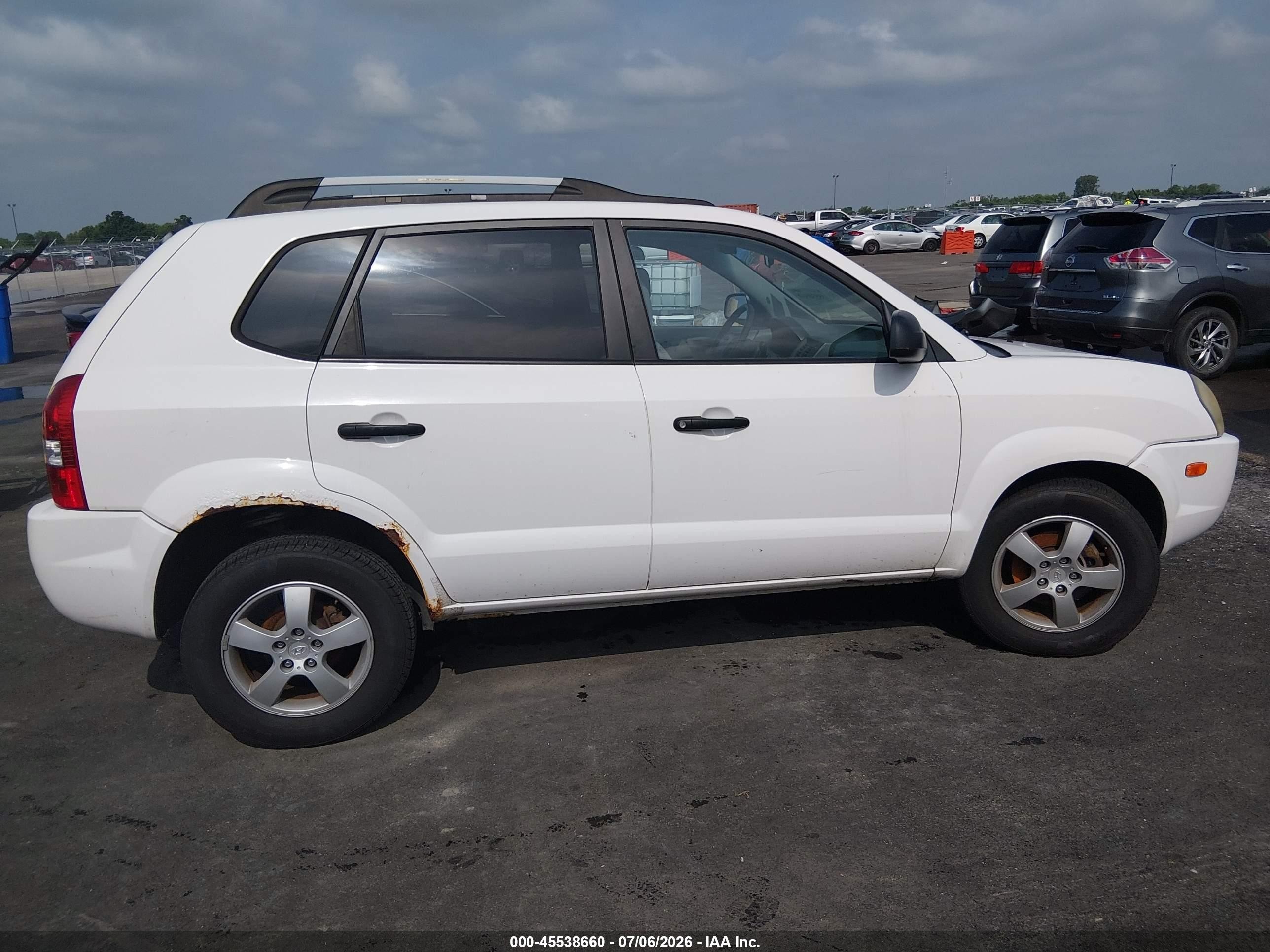 2005 Hyundai Tucson Gl White vin: KM8JM12B85U111873