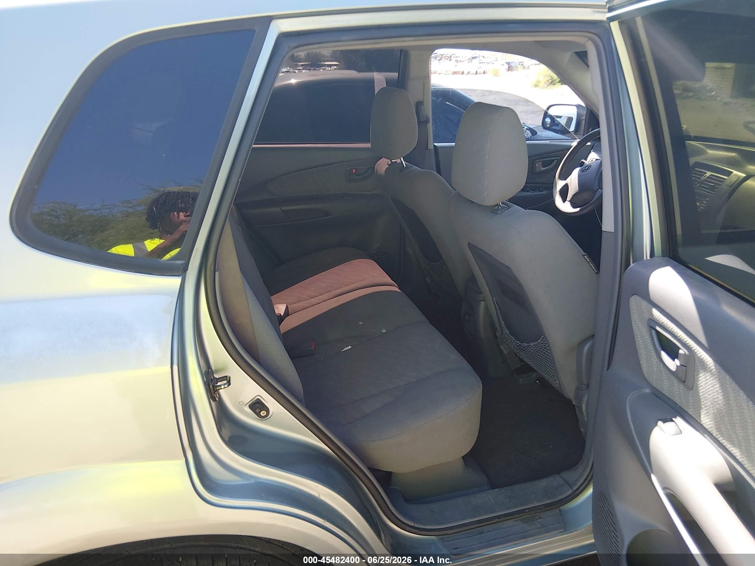 2005 Hyundai Tucson Gl Silver vin: KM8JM12BX5U207259