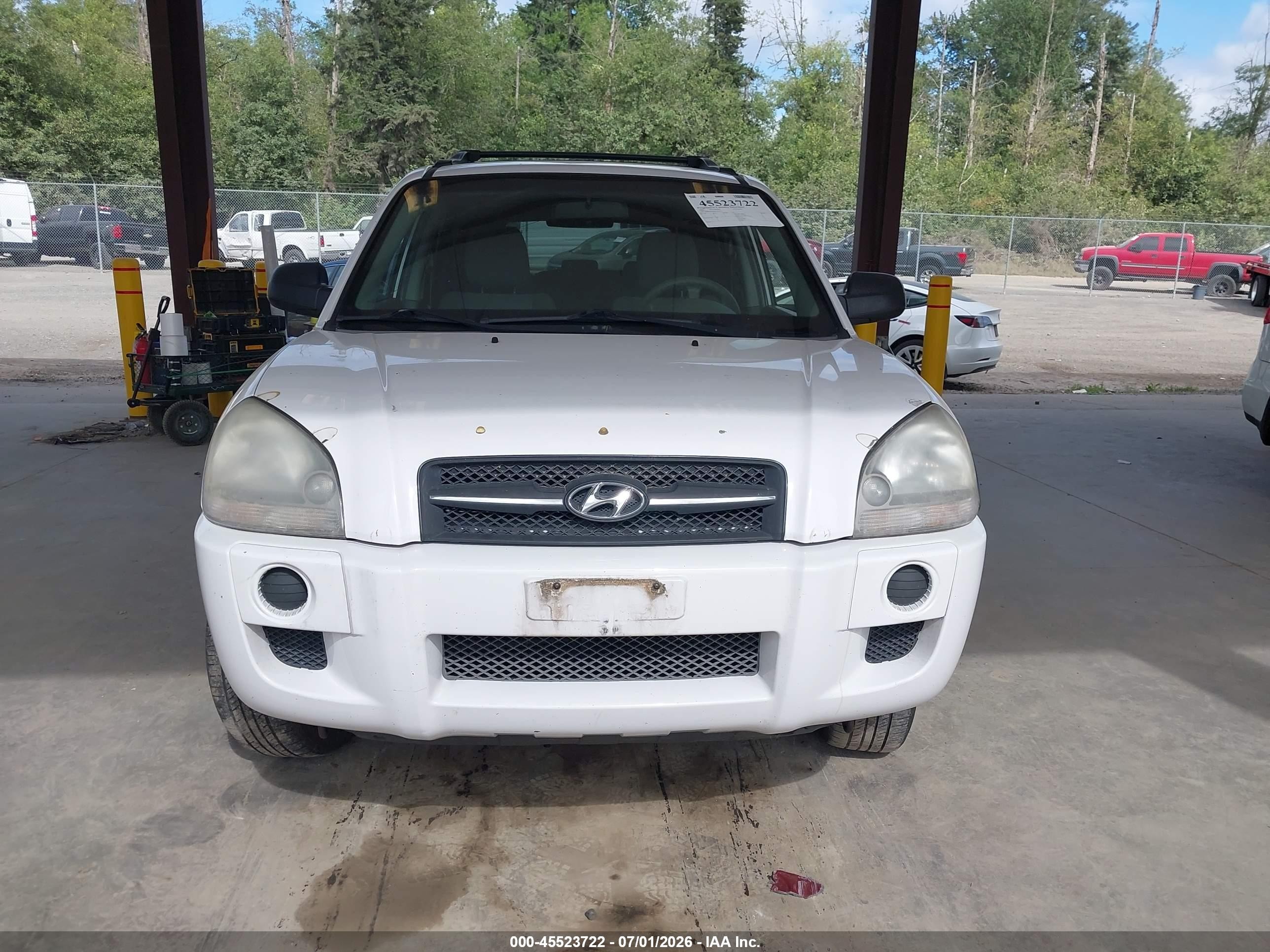 2006 Hyundai Tucson Gl White vin: KM8JM72B66U327712