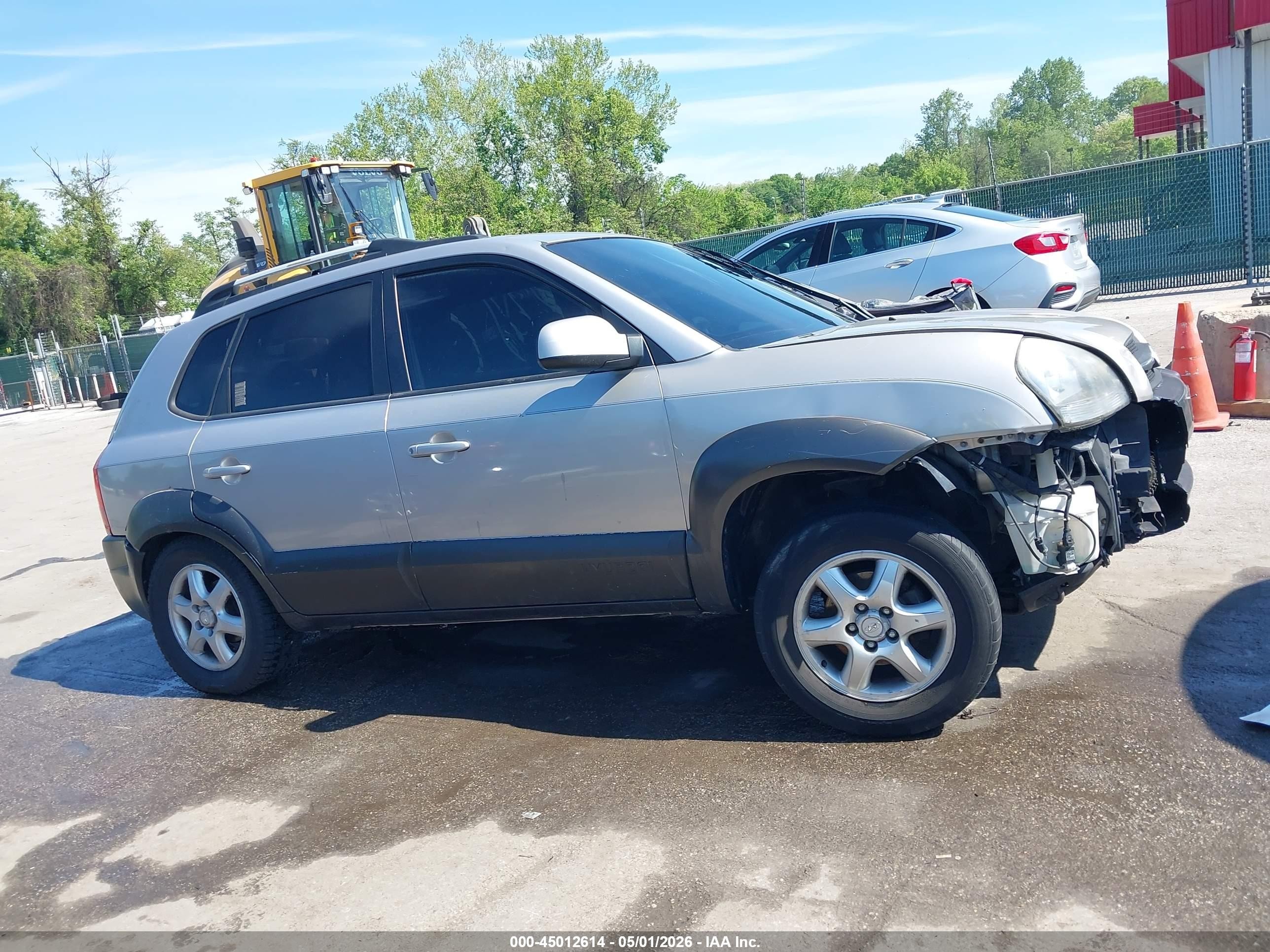 2005 Hyundai Tucson Gls/lx Серебряный vin: KM8JN12D95U044800