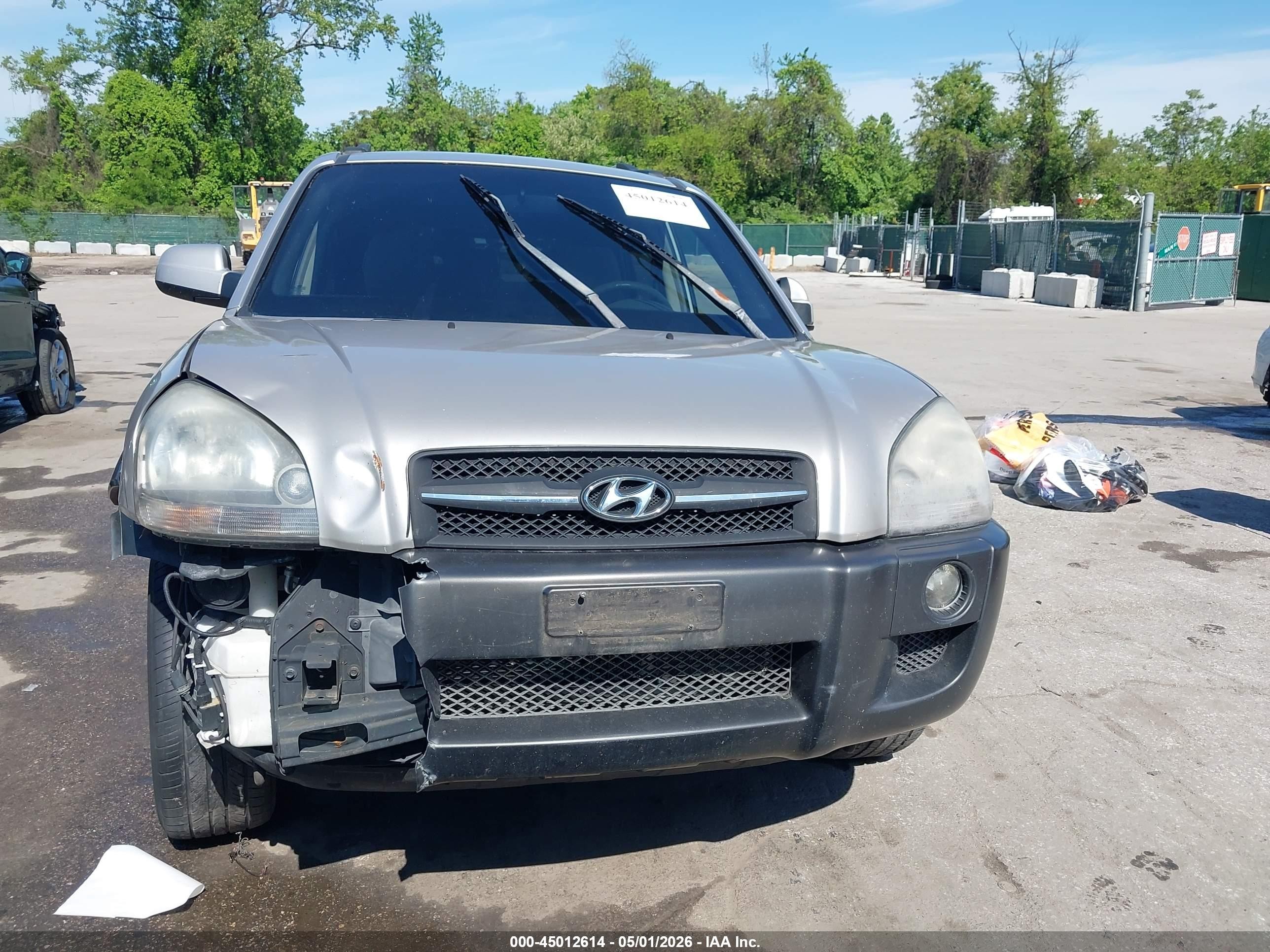 2005 Hyundai Tucson Gls/lx Серебряный vin: KM8JN12D95U044800