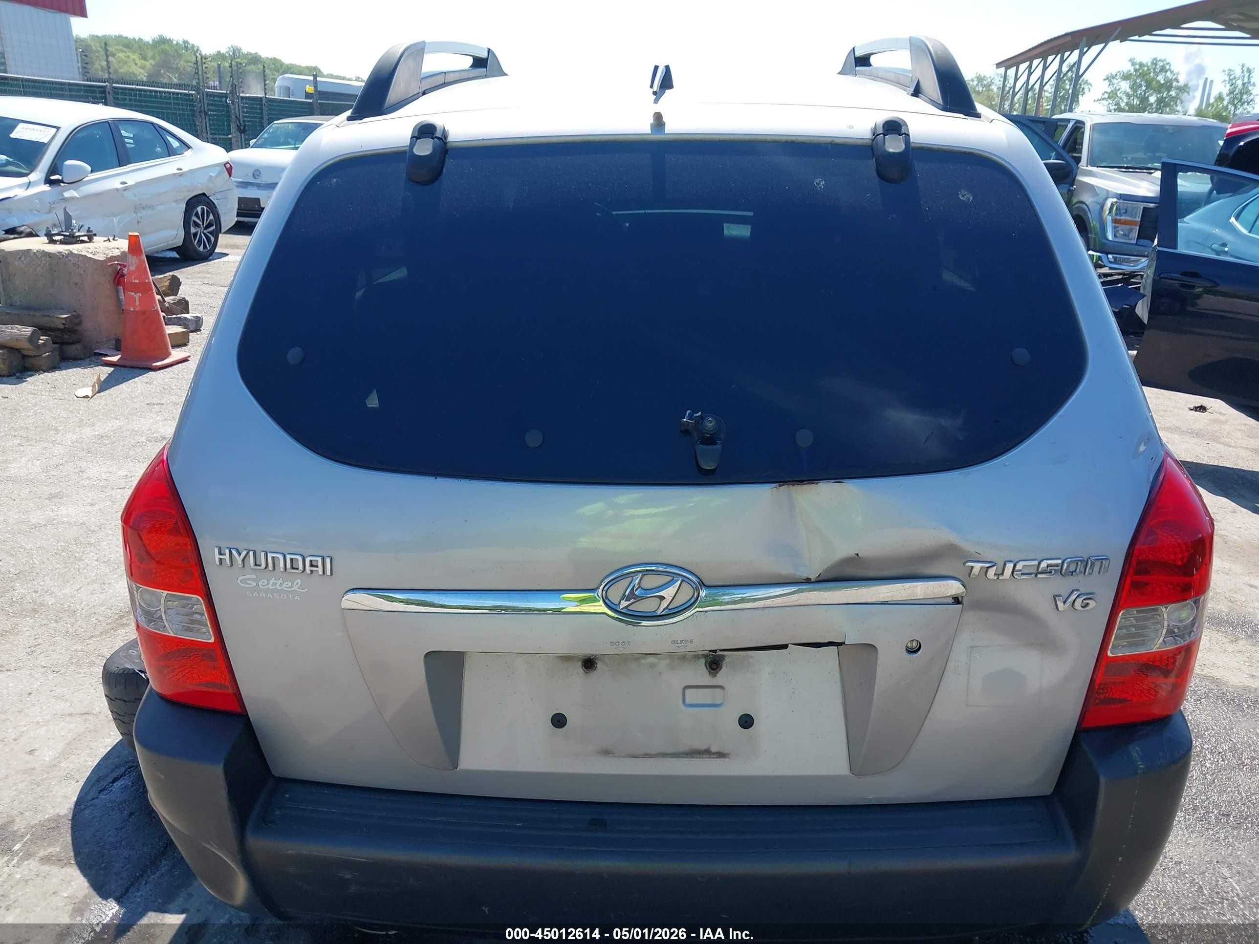 2005 Hyundai Tucson Gls/lx Серебряный vin: KM8JN12D95U044800