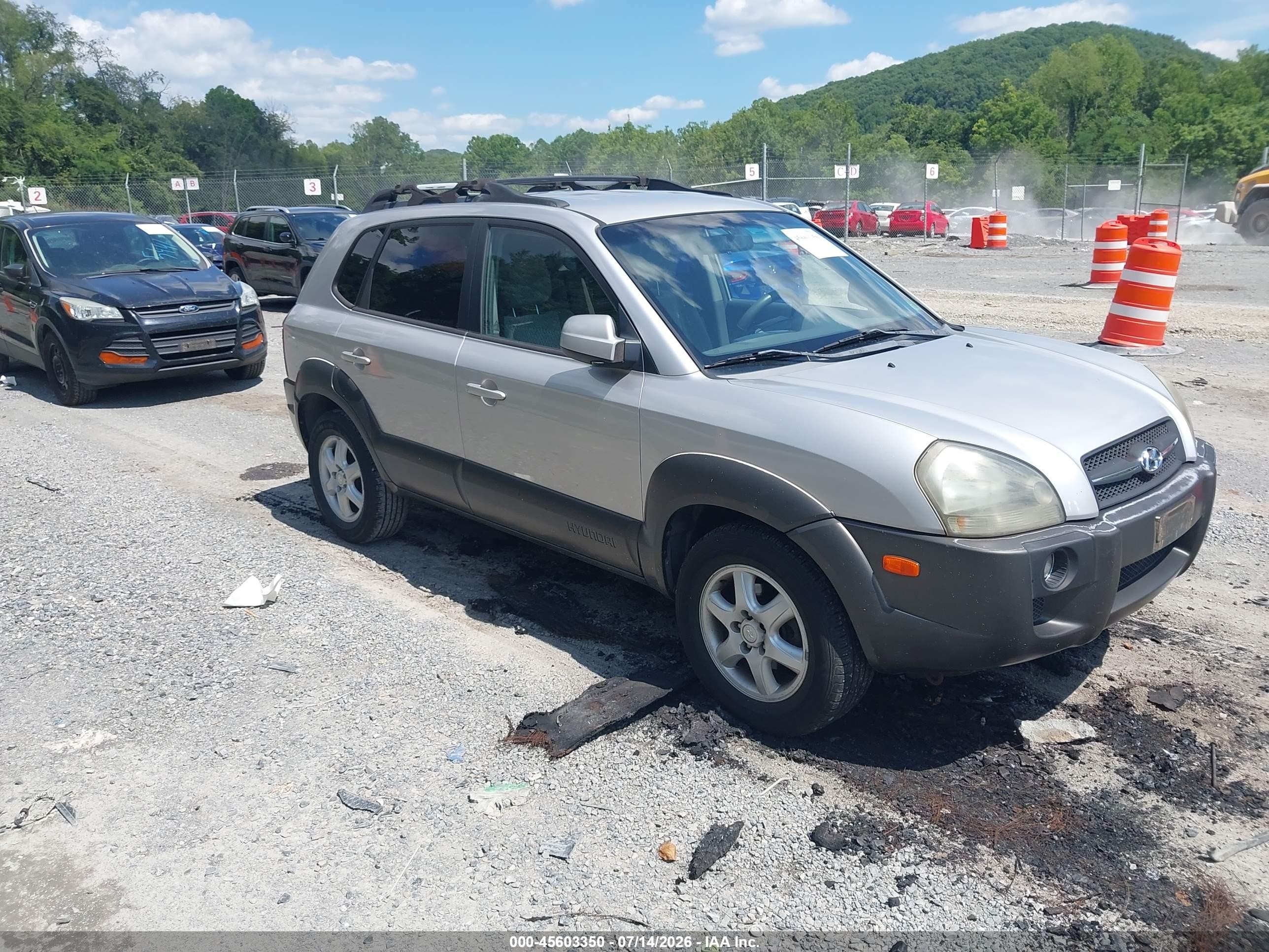 2005 Hyundai Tucson Gls/lx Silver vin: KM8JN12DX5U129368