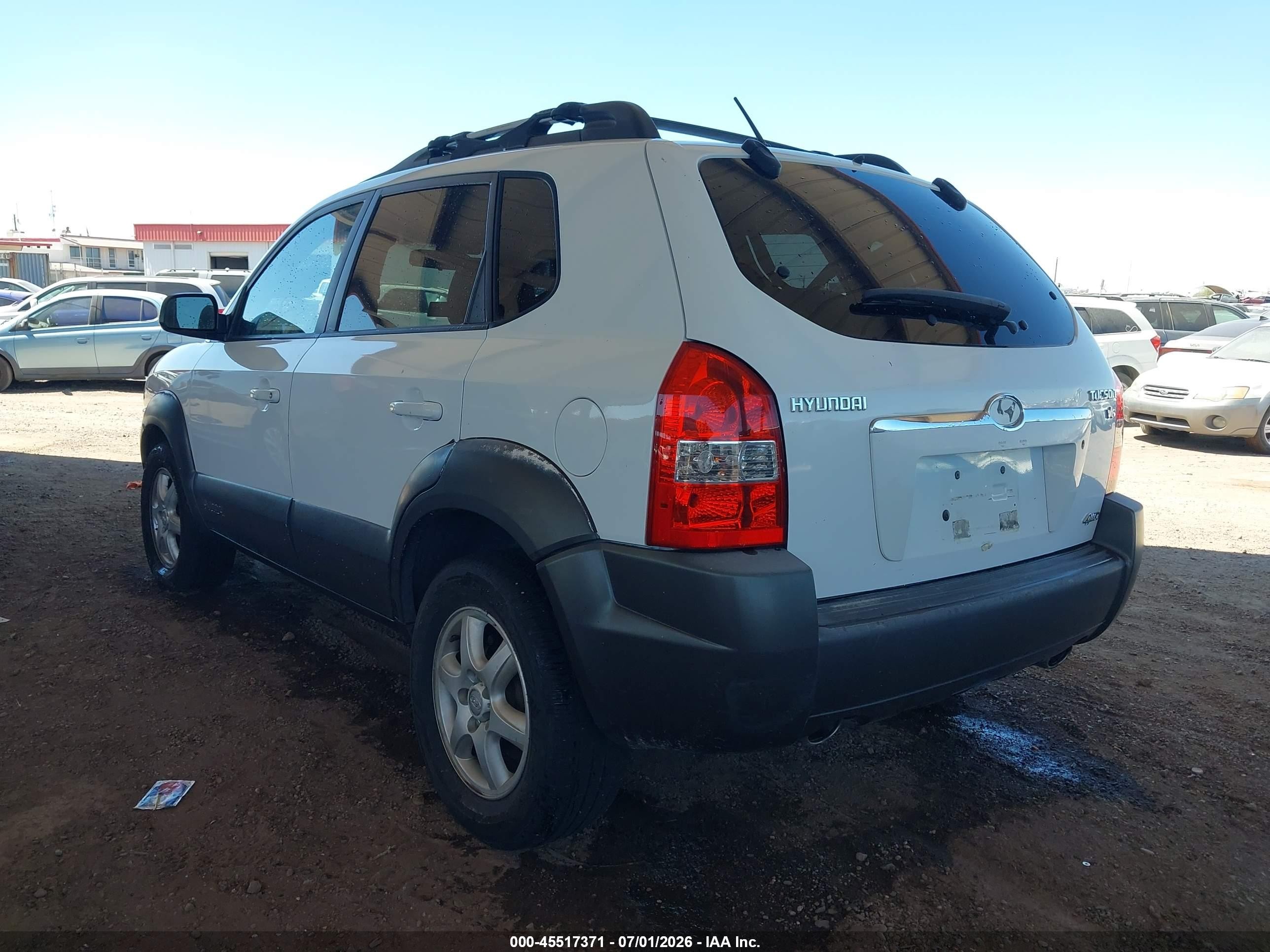 2005 Hyundai Tucson Gls/lx White vin: KM8JN72D25U042440