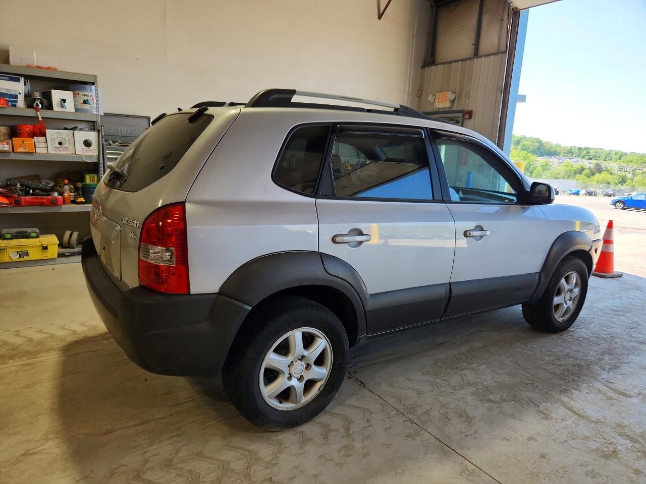 2005 Hyundai Tucson Gls Silver vin: KM8JN72D75U075384