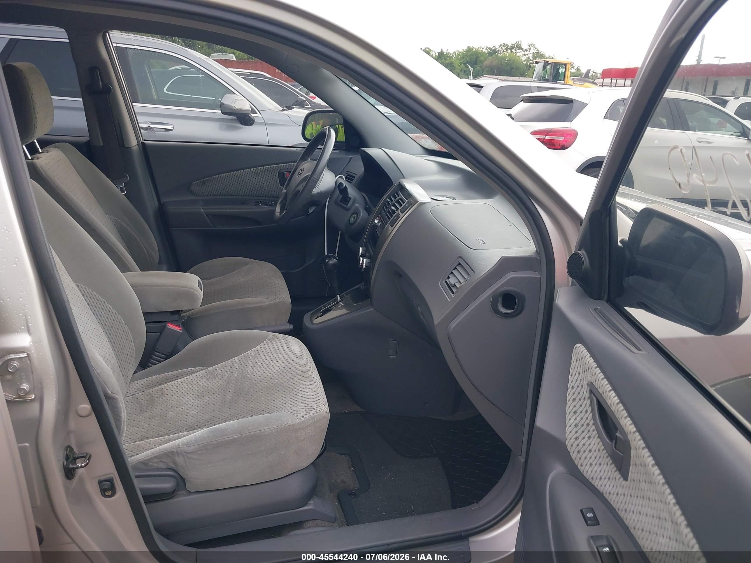 2005 Hyundai Tucson Gls/lx Silver vin: KM8JN72D85U067830