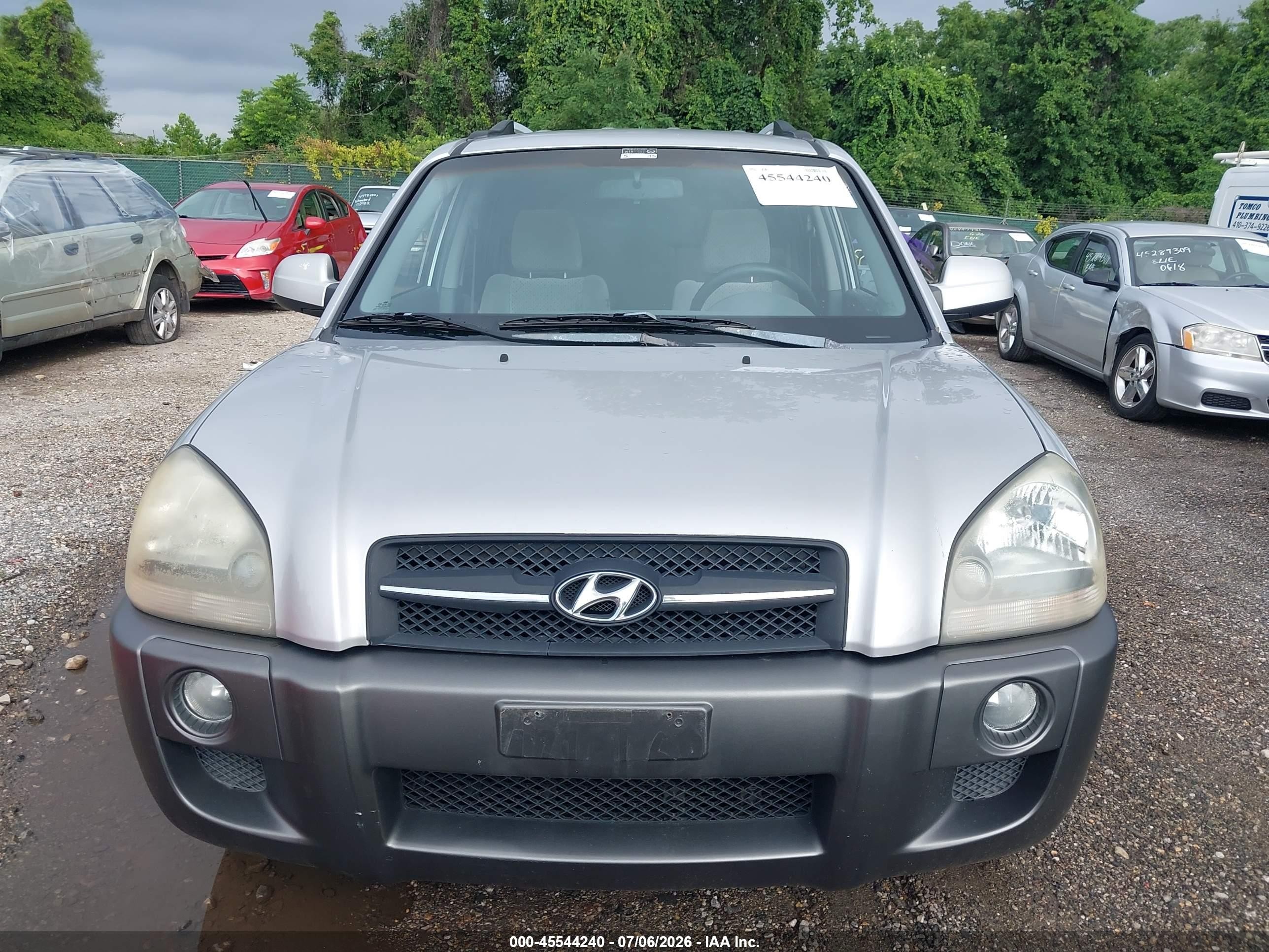 2005 Hyundai Tucson Gls/lx Silver vin: KM8JN72D85U067830