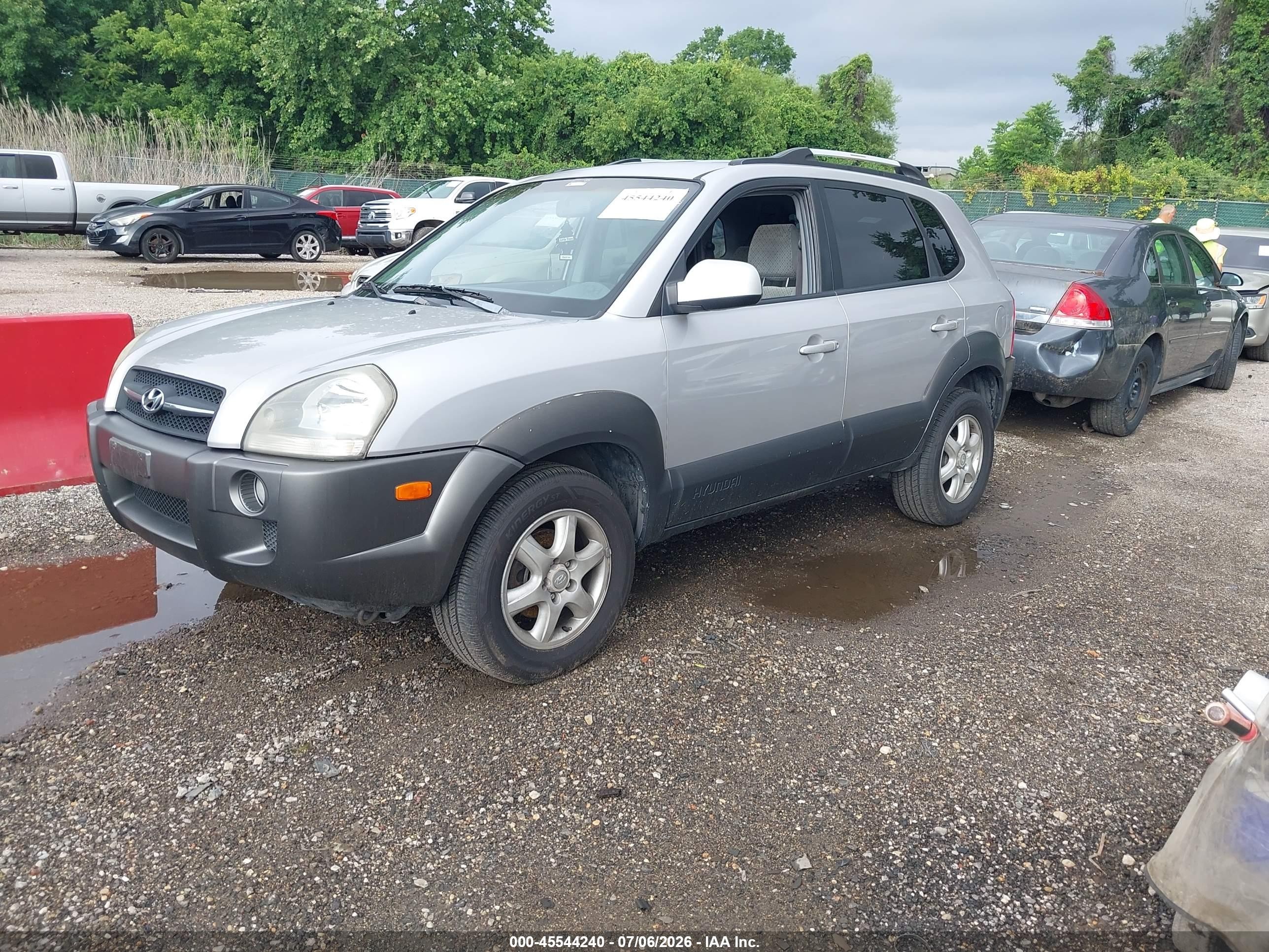 2005 Hyundai Tucson Gls/lx Silver vin: KM8JN72D85U067830
