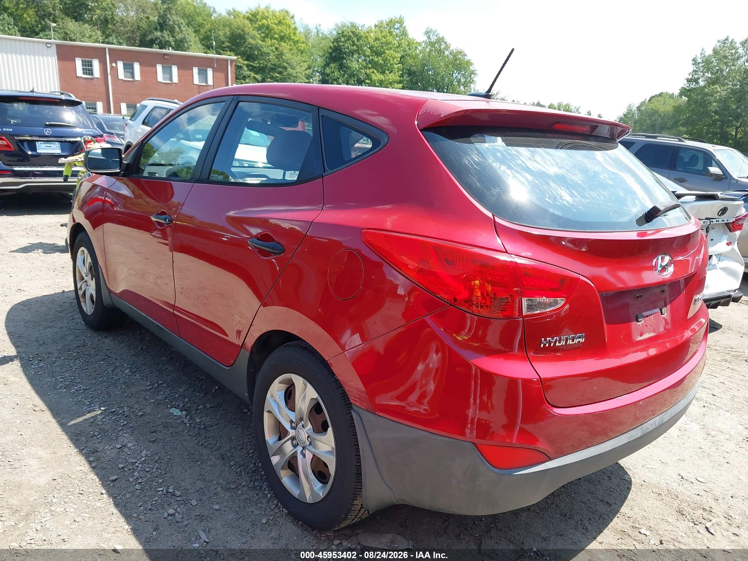 2011 Hyundai Tucson Gl Красный vin: KM8JT3AB0BU199569