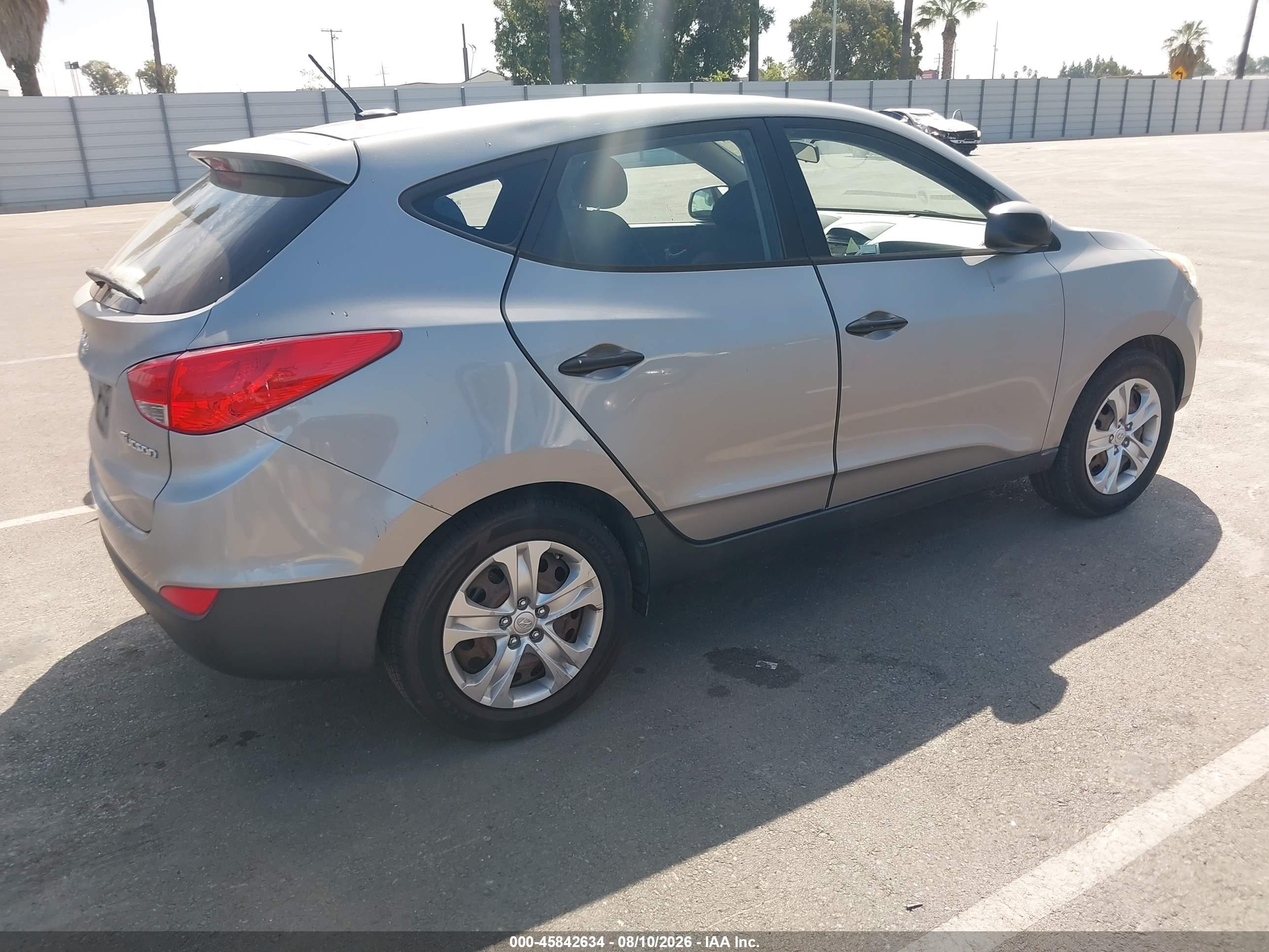2011 Hyundai Tucson Gl Silver vin: KM8JT3AB1BU194204