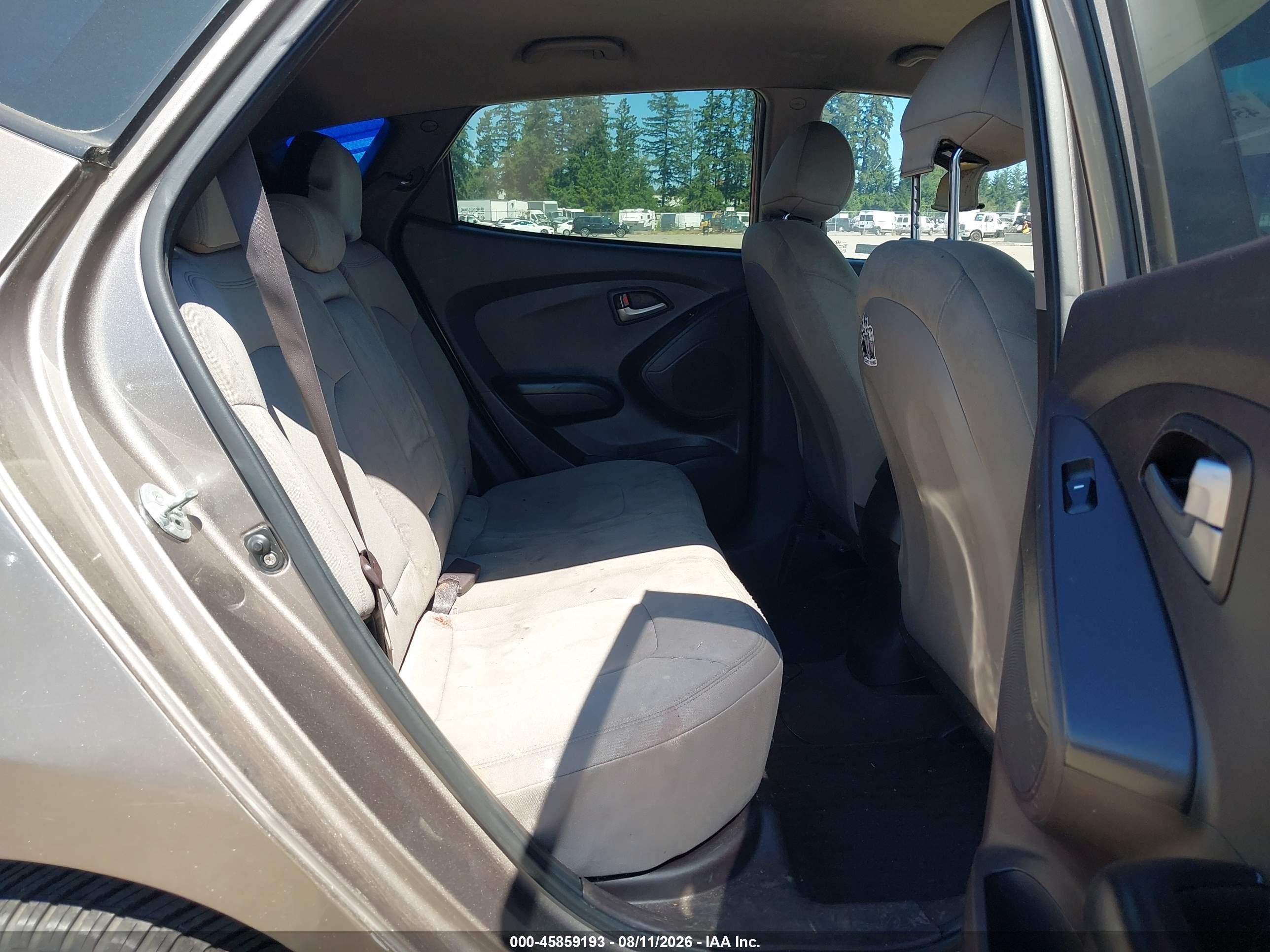 2011 Hyundai Tucson Gl Pewter vin: KM8JT3AB2BU145772
