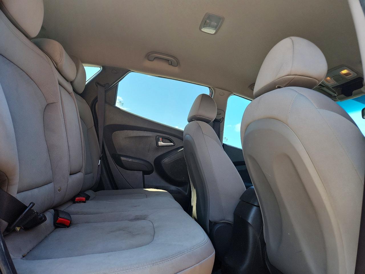 2012 Hyundai Tucson Gl Red vin: KM8JT3AB2CU392744