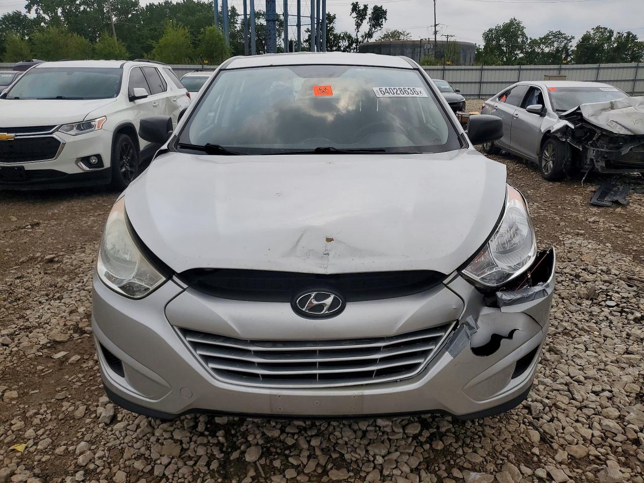 2011 Hyundai Tucson Gl Silver vin: KM8JT3AB3BU160152