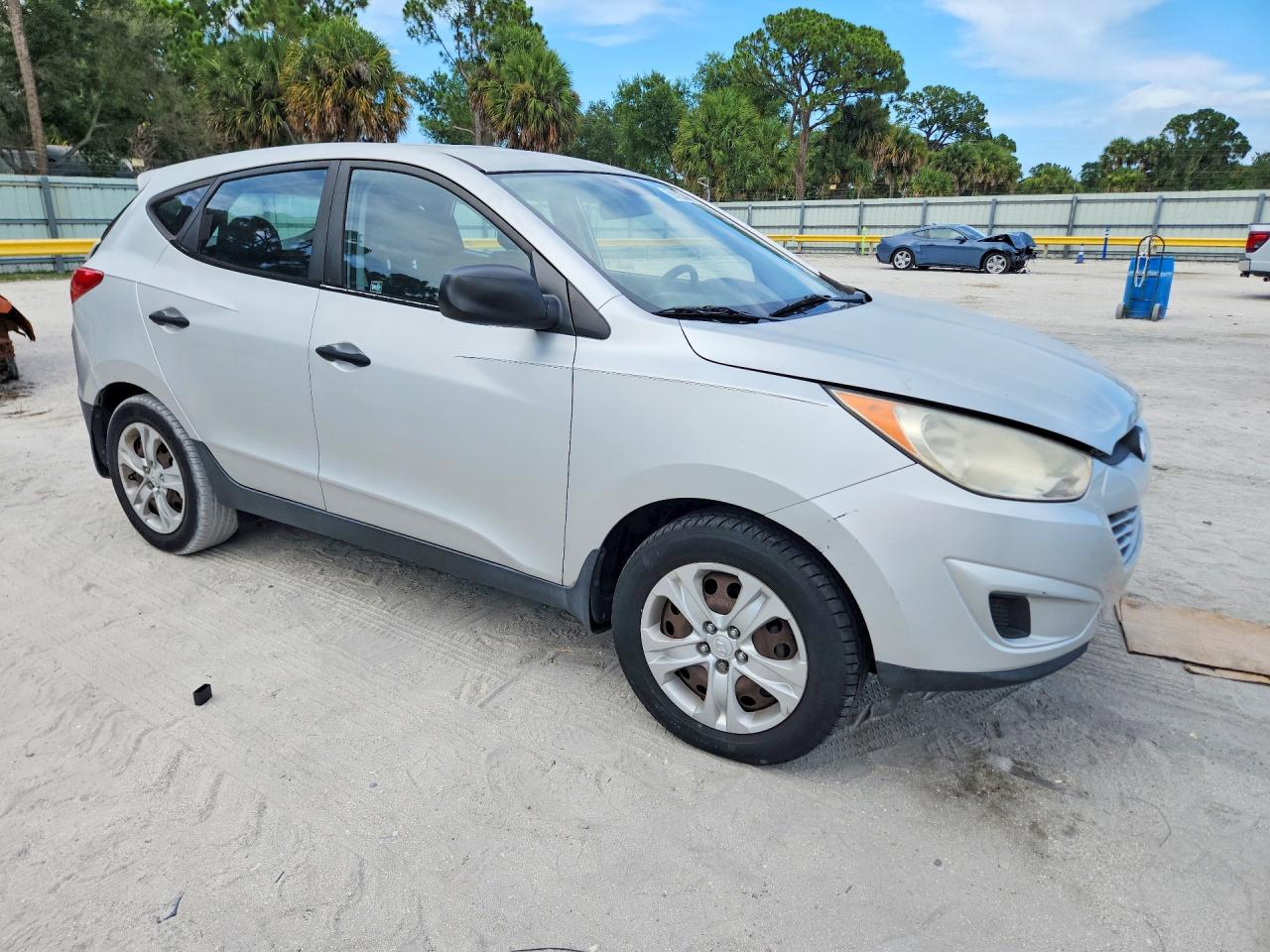 2011 Hyundai Tucson Gl Серебряный vin: KM8JT3AB3BU285247