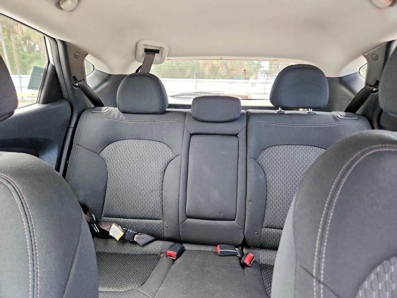 2011 Hyundai Tucson Gl Серебряный vin: KM8JT3AB3BU285247